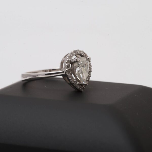 18K White Gold 0.88CT Diamond Ring