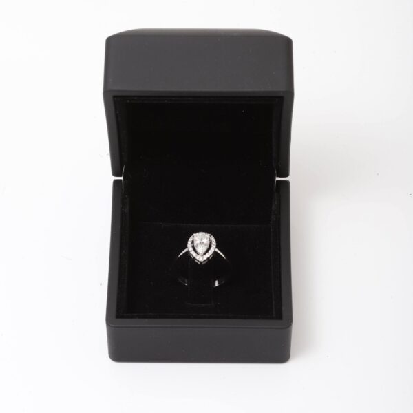 18K White Gold 0.88CT Diamond Ring