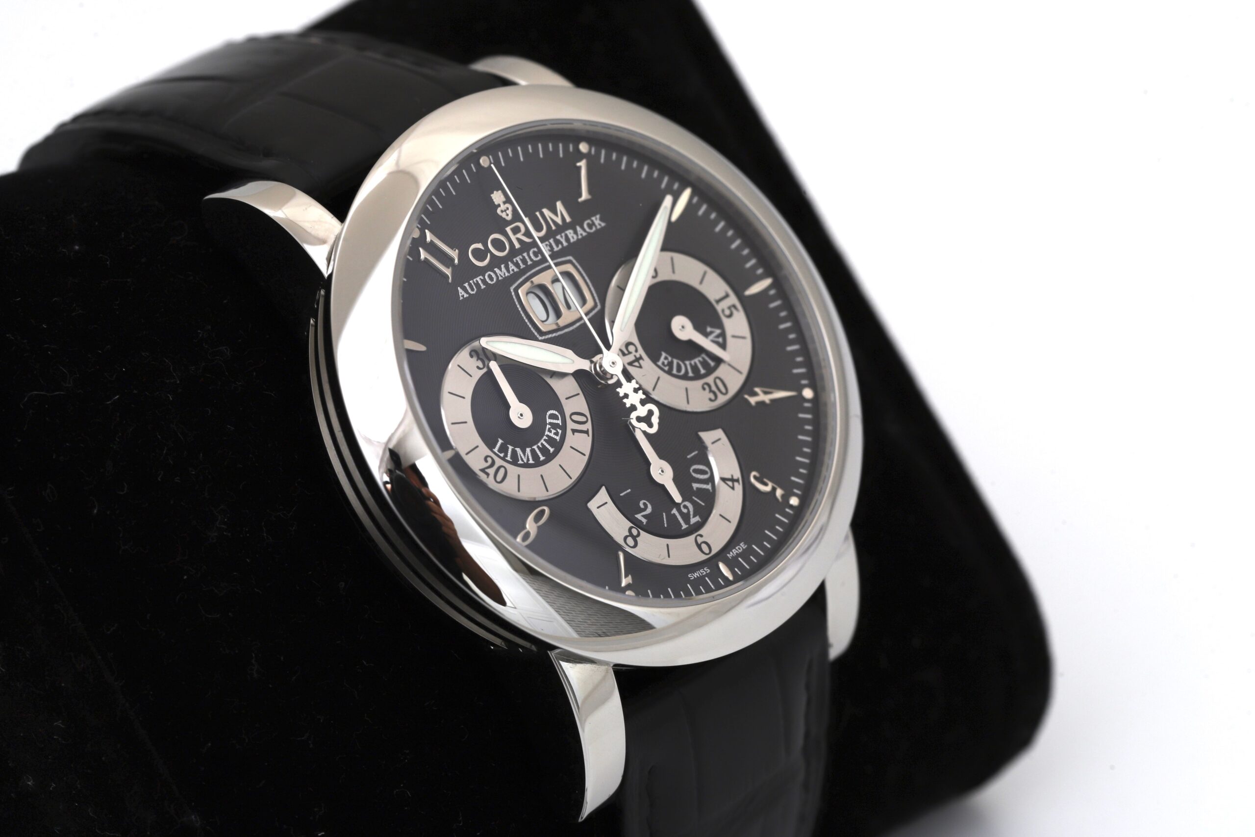 Corum Classic Flyback Automatic Chronograph 42mm Mens Watch