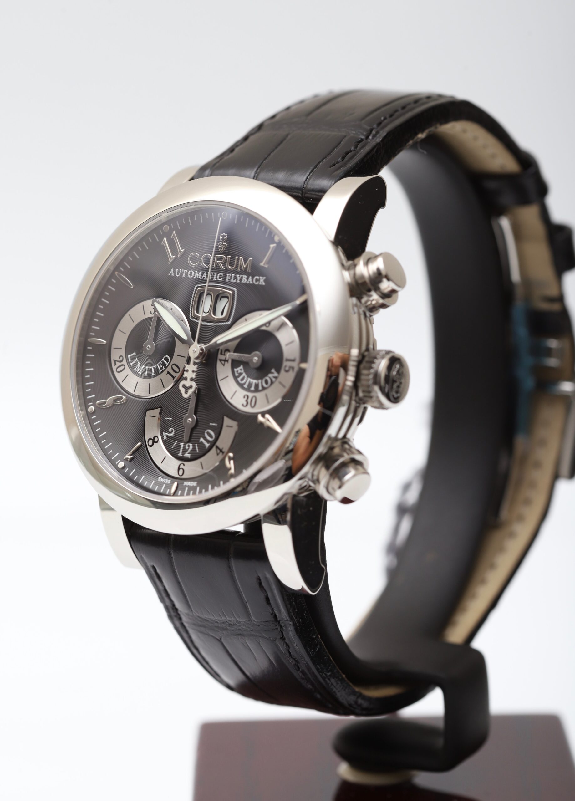 Corum Classic Flyback Automatic Chronograph 42mm Mens Watch