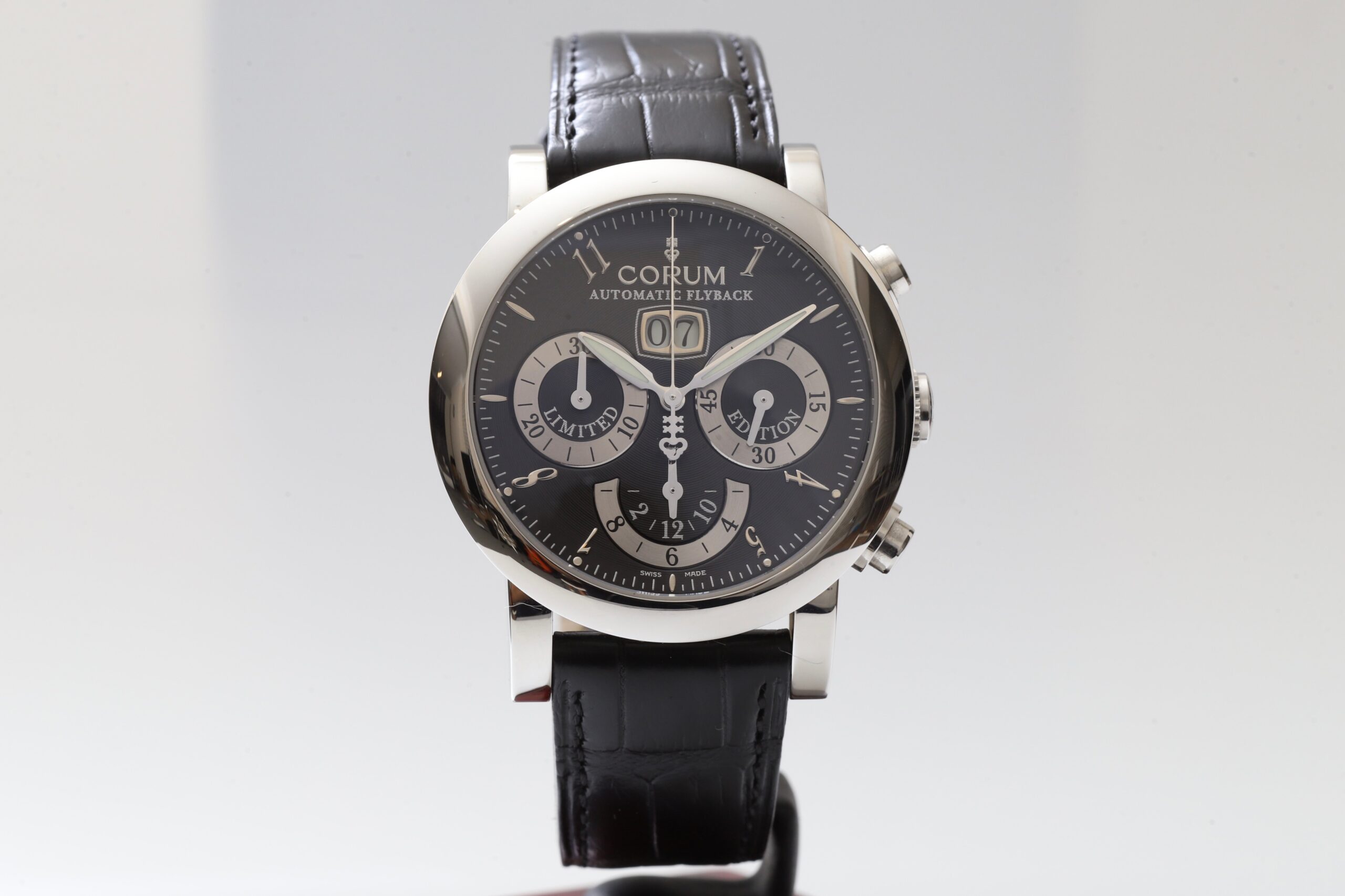 Corum Classic Flyback Automatic Chronograph 42mm Mens Watch