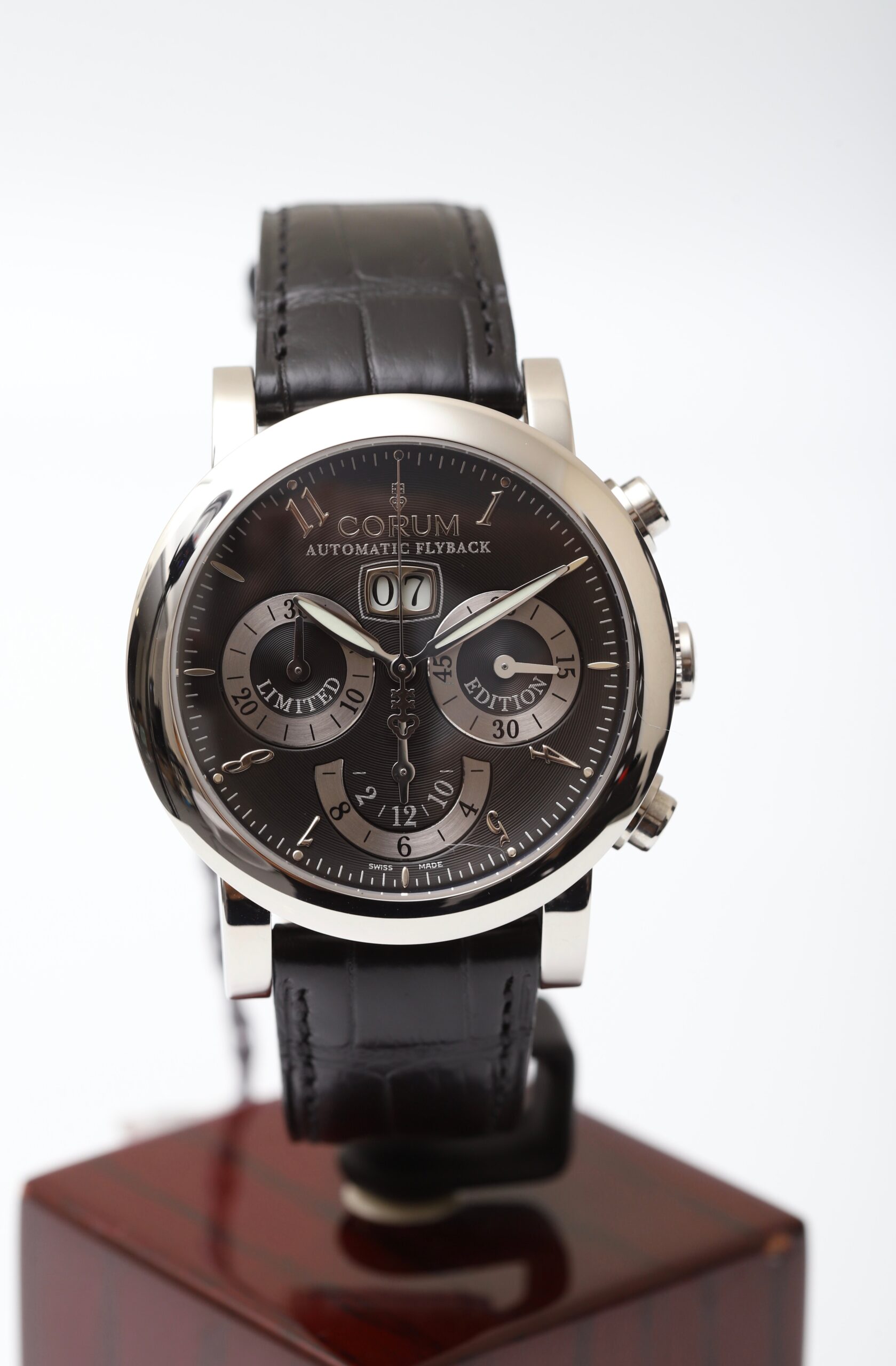 Corum Classic Flyback Automatic Chronograph 42mm Mens Watch