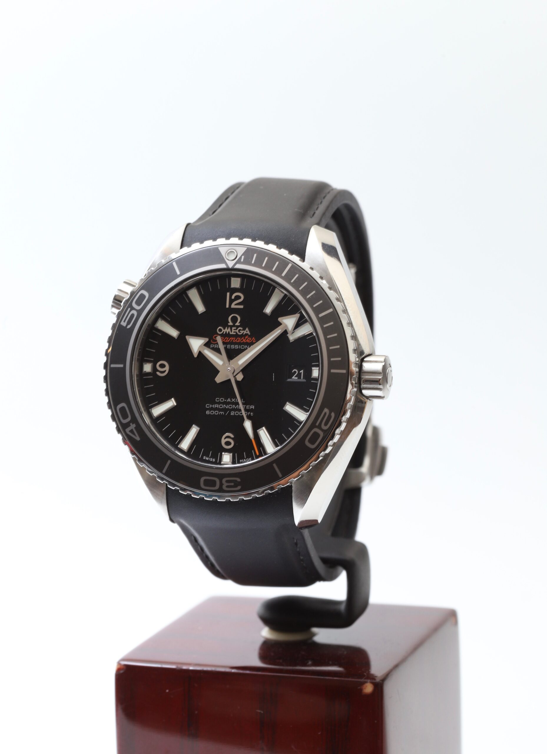 Omega Seamaster Planet Ocean Large 45.5mm Cal.8500 Automatic