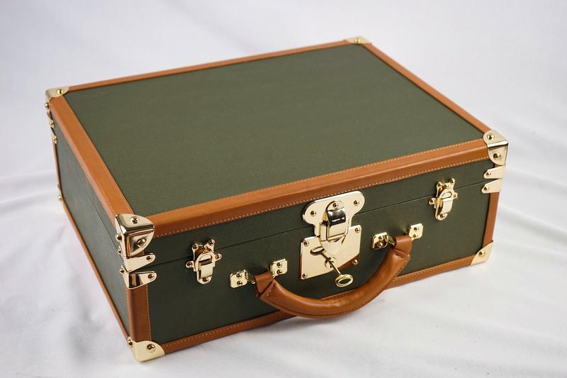Saffiano Olive Watch Trunk for 36 Watches Saffiano Olive Watch Trunk for 36 Watches