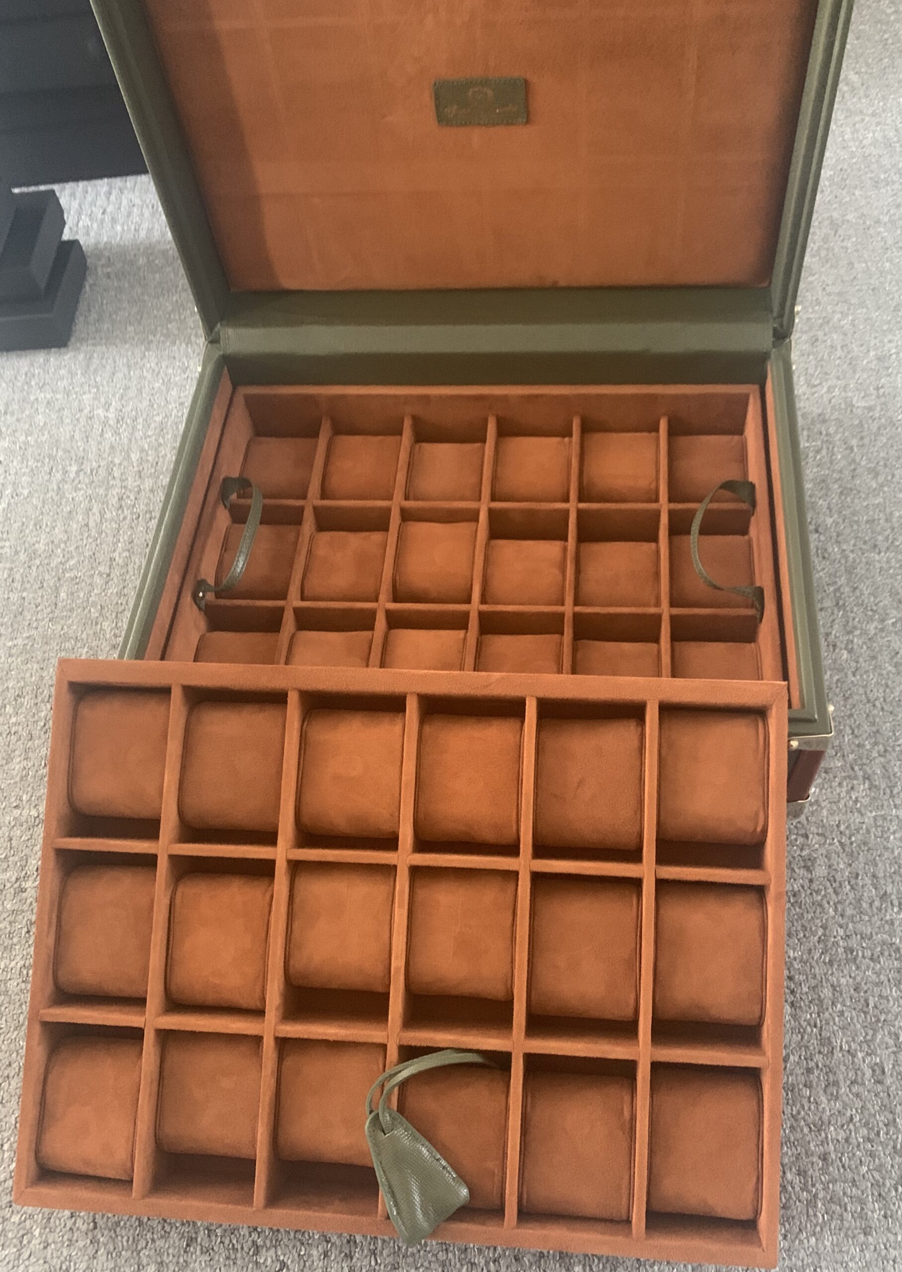 Saffiano Olive Watch Trunk for 36 Watches Saffiano Olive Watch Trunk for 36 Watches