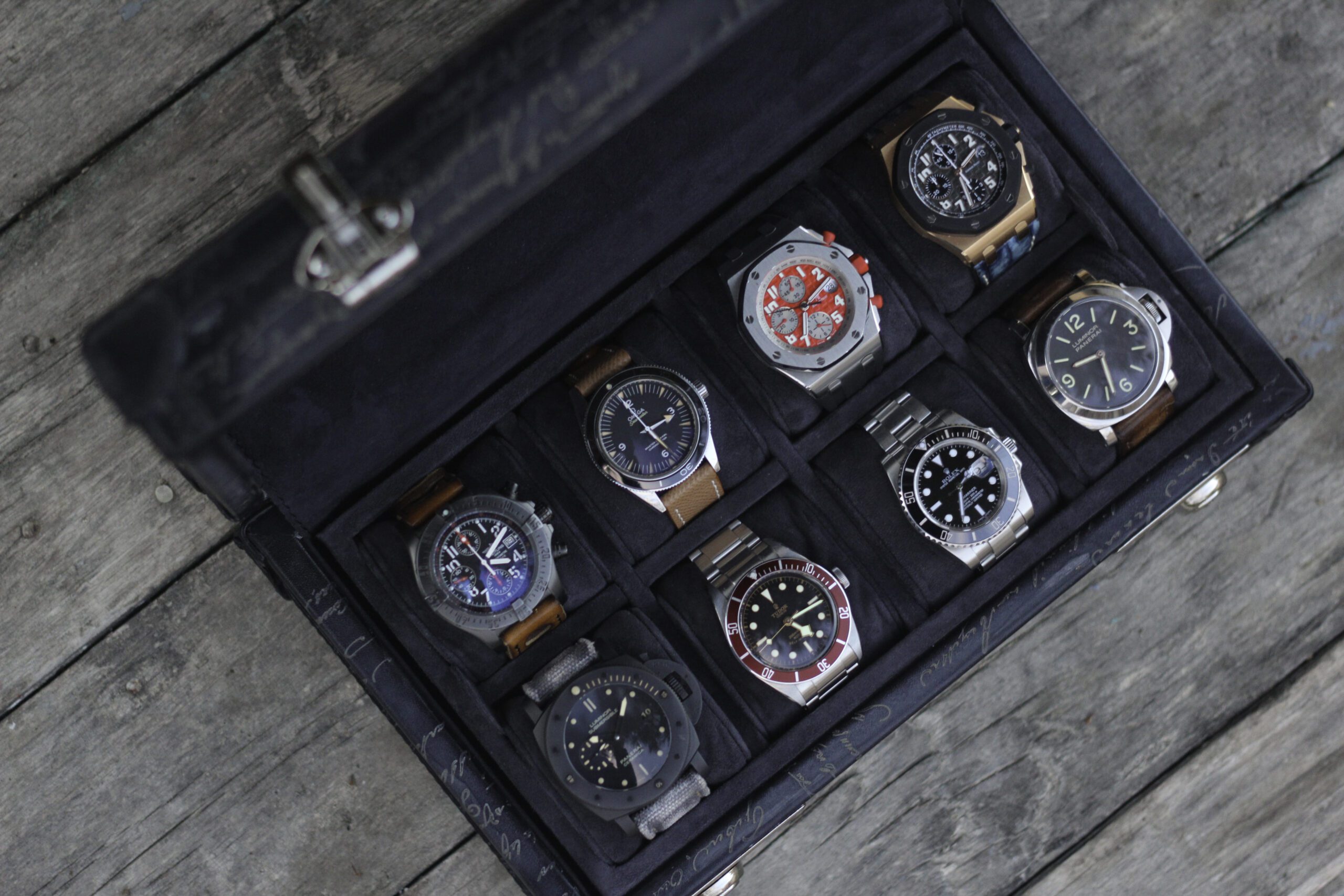 Petra Scripto Patina Dark Grey Watch Case for 8 Watches