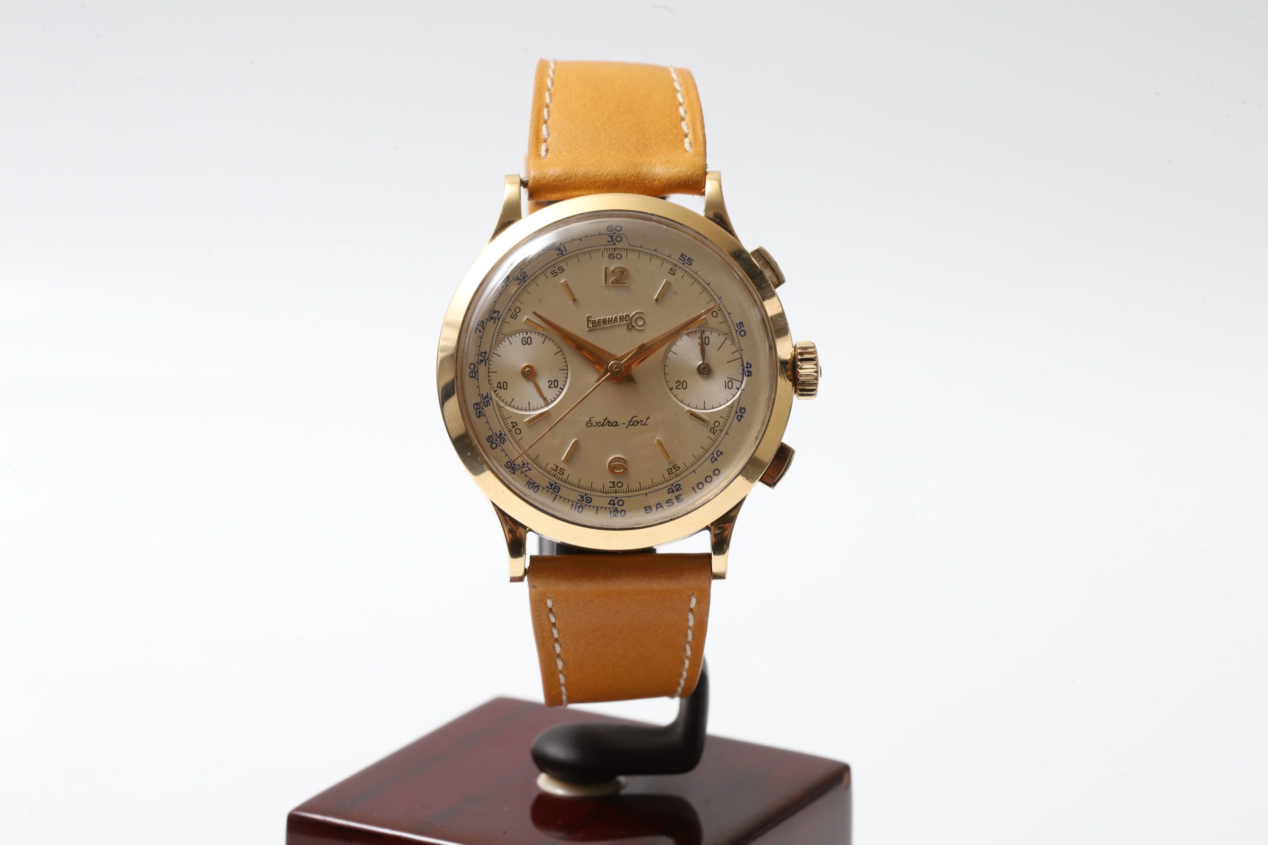 Eberhard & Co. Extra-fort 18k Yellow Gold