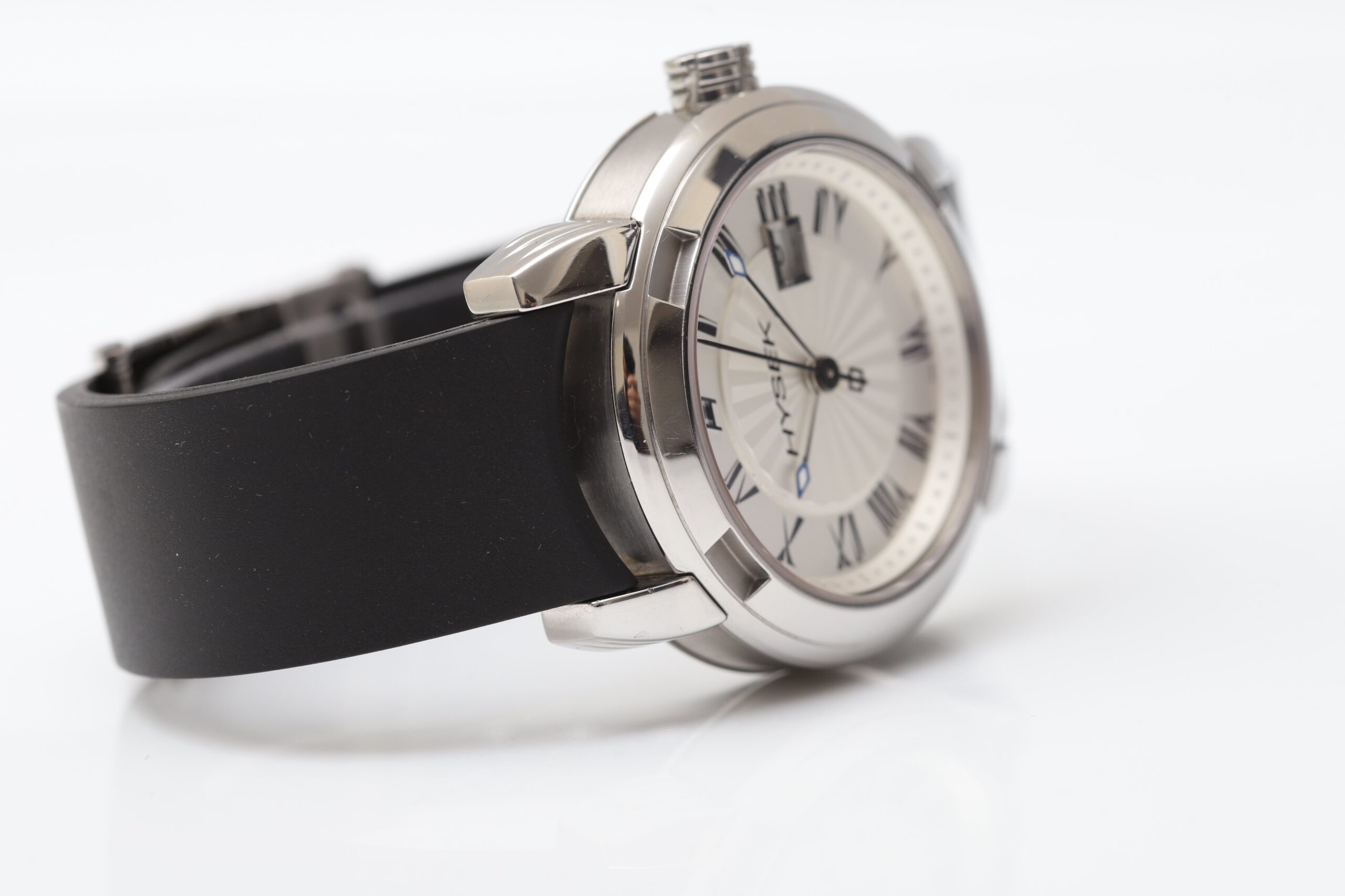 Jorg Hysek IO 44mm Quartz Date Jorg Hysek IO 44mm Quartz Date