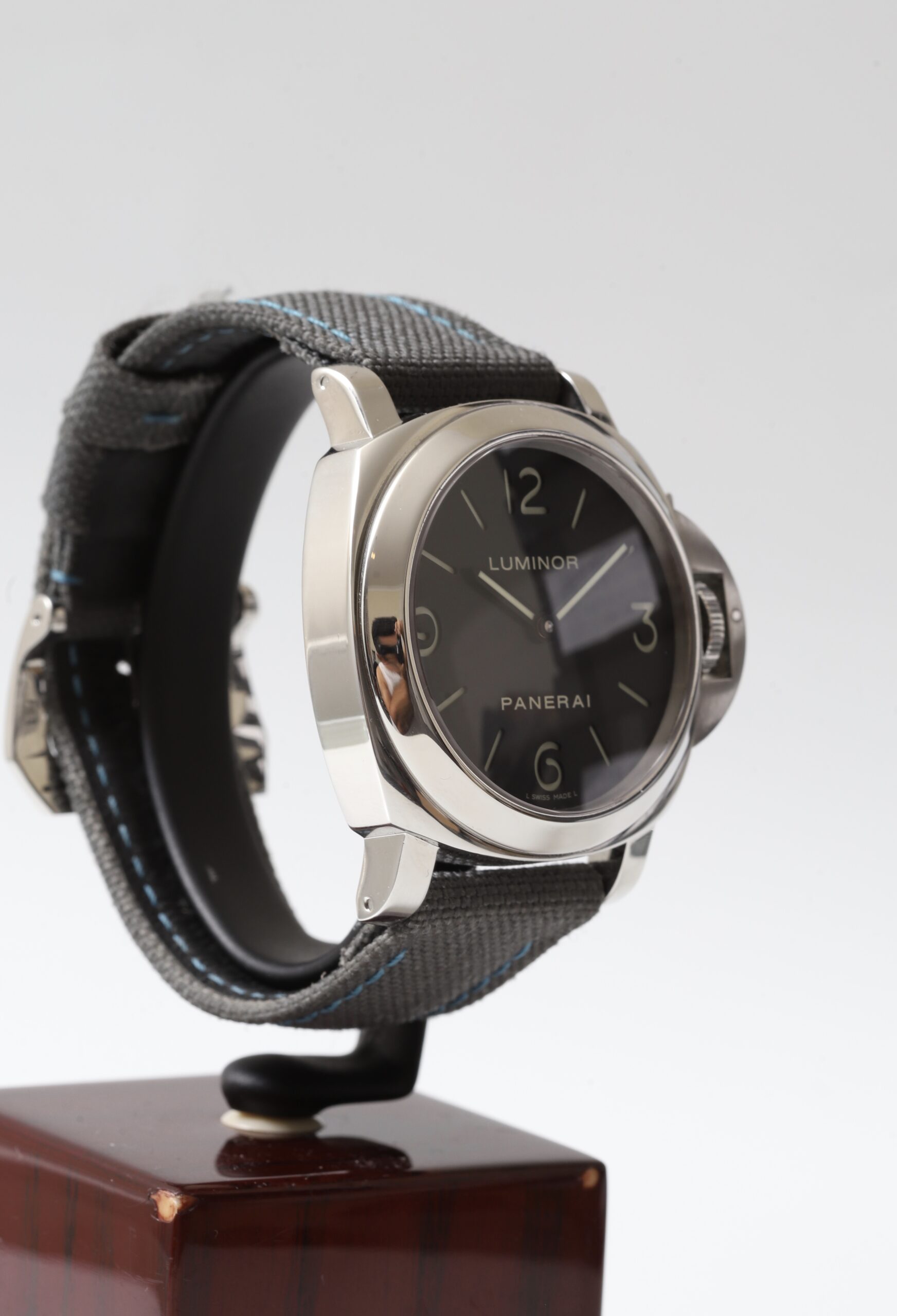 Panerai Luminor Base 44mm PAM00112 Manual Wind 56 Hours