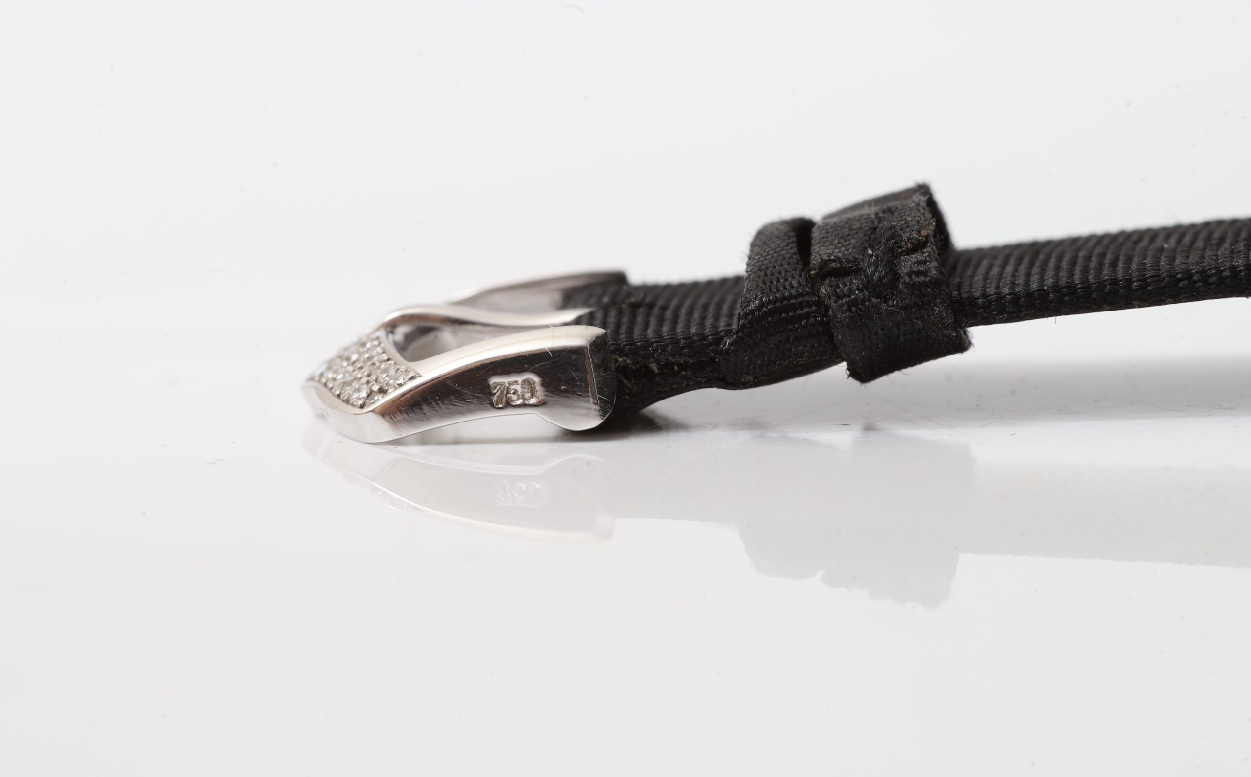 Kern Les Briolettes Pearl Drops 18k White Gold Diamonds Kern Les Briolettes Pearl Drops 18k White Gold Diamonds