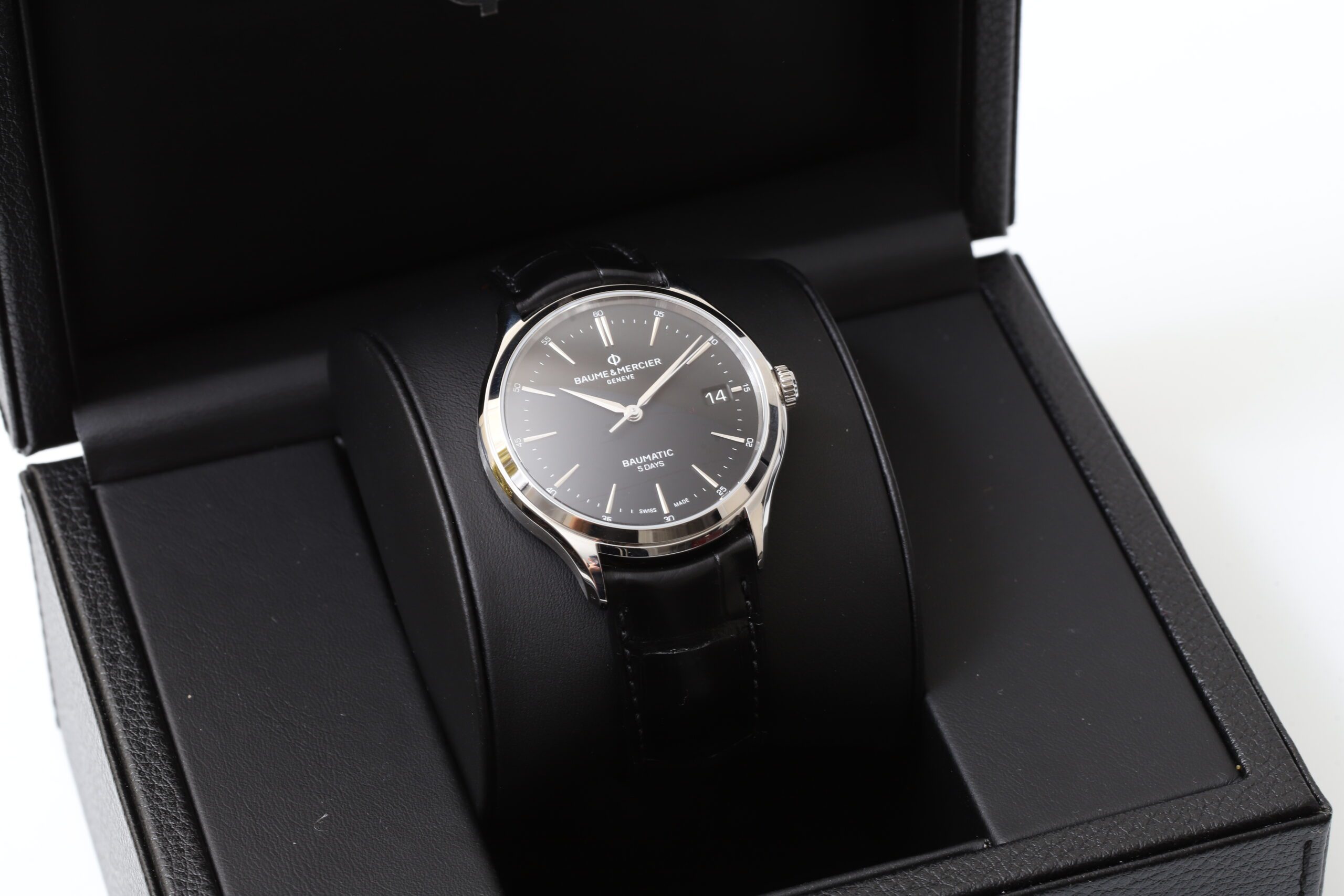 Baume & Mercier Clifton Baumatic 40mm Automatic Watch Baume & Mercier Clifton Baumatic 40mm Automatic Watch
