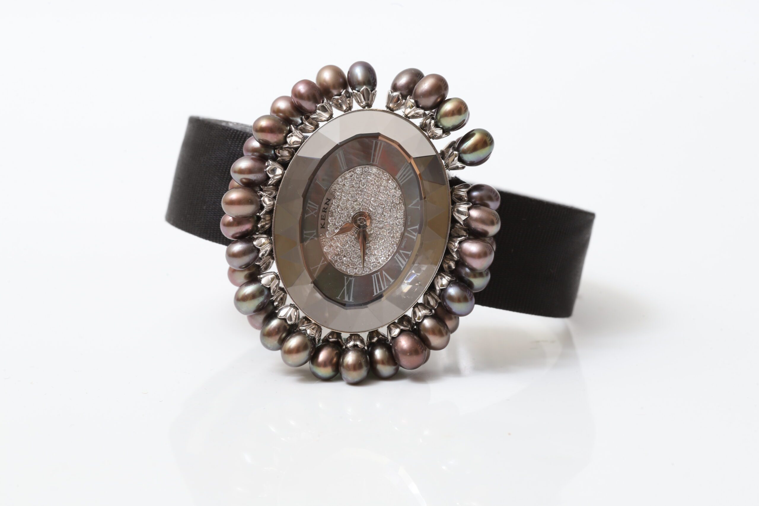 Kern Les Briolettes Pearl Drops 18k White Gold Diamonds Kern Les Briolettes Pearl Drops 18k White Gold Diamonds