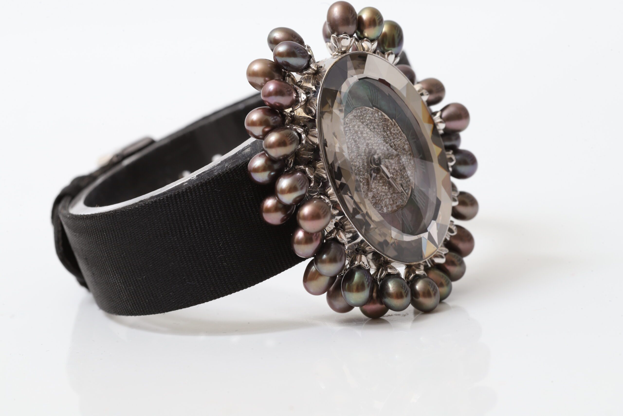 Kern Les Briolettes Pearl Drops 18k White Gold Diamonds Kern Les Briolettes Pearl Drops 18k White Gold Diamonds