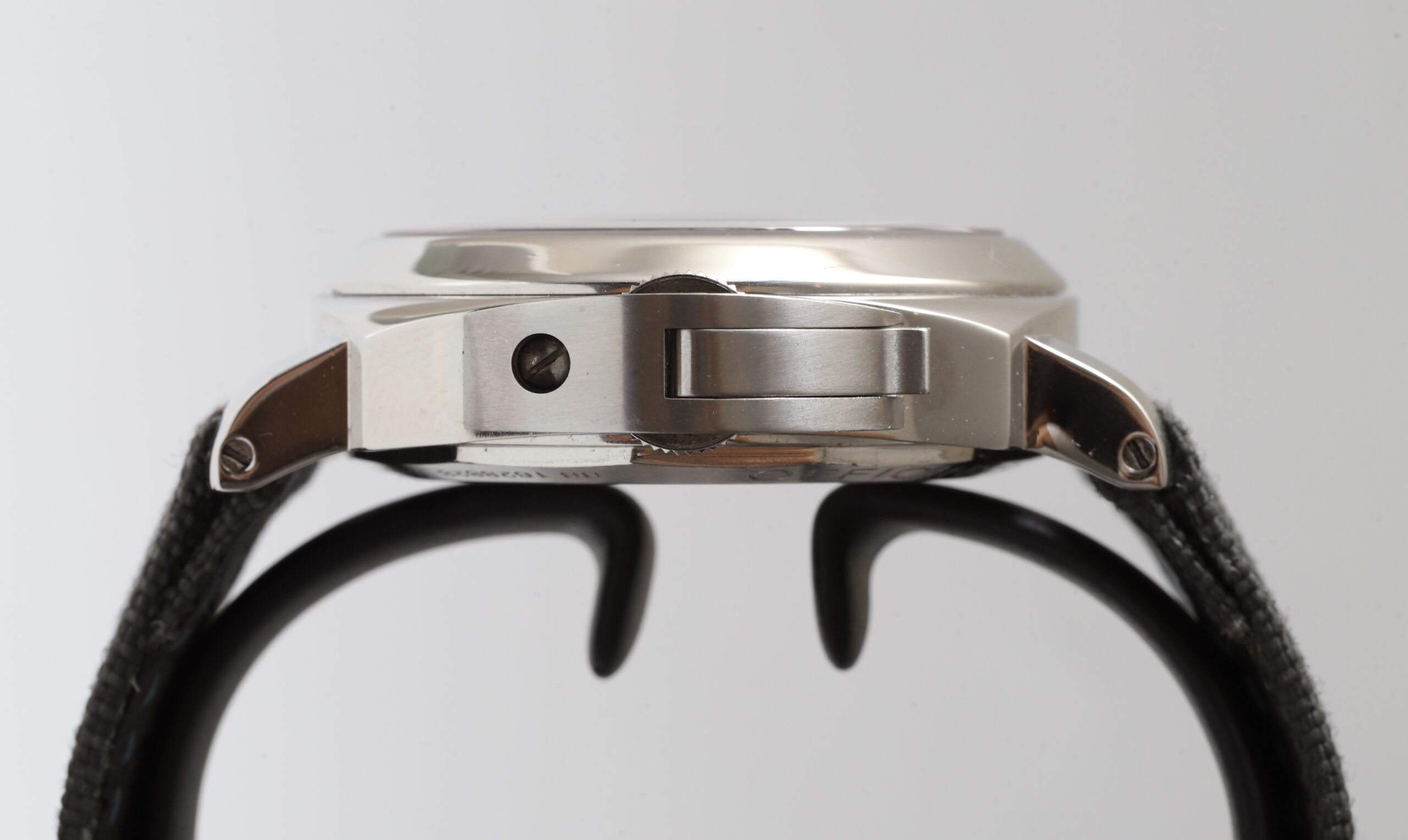 Panerai Luminor Base 44mm PAM00112 Manual Wind 56 Hours