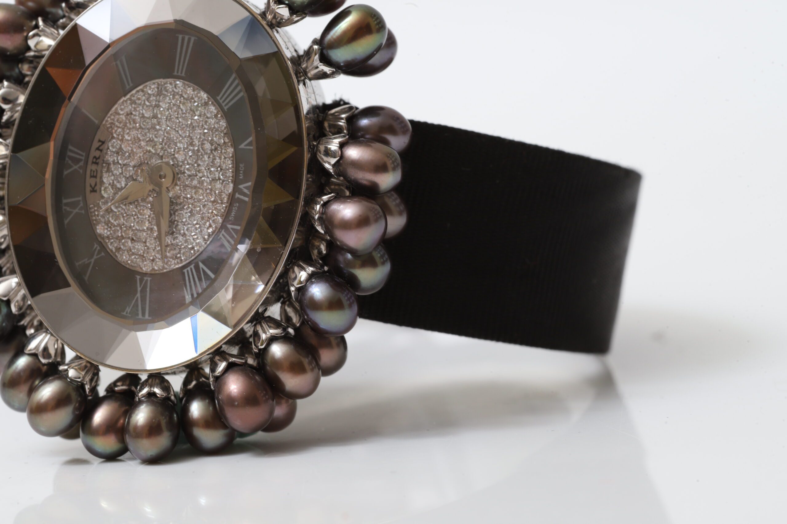 Kern Les Briolettes Pearl Drops 18k White Gold Diamonds Kern Les Briolettes Pearl Drops 18k White Gold Diamonds