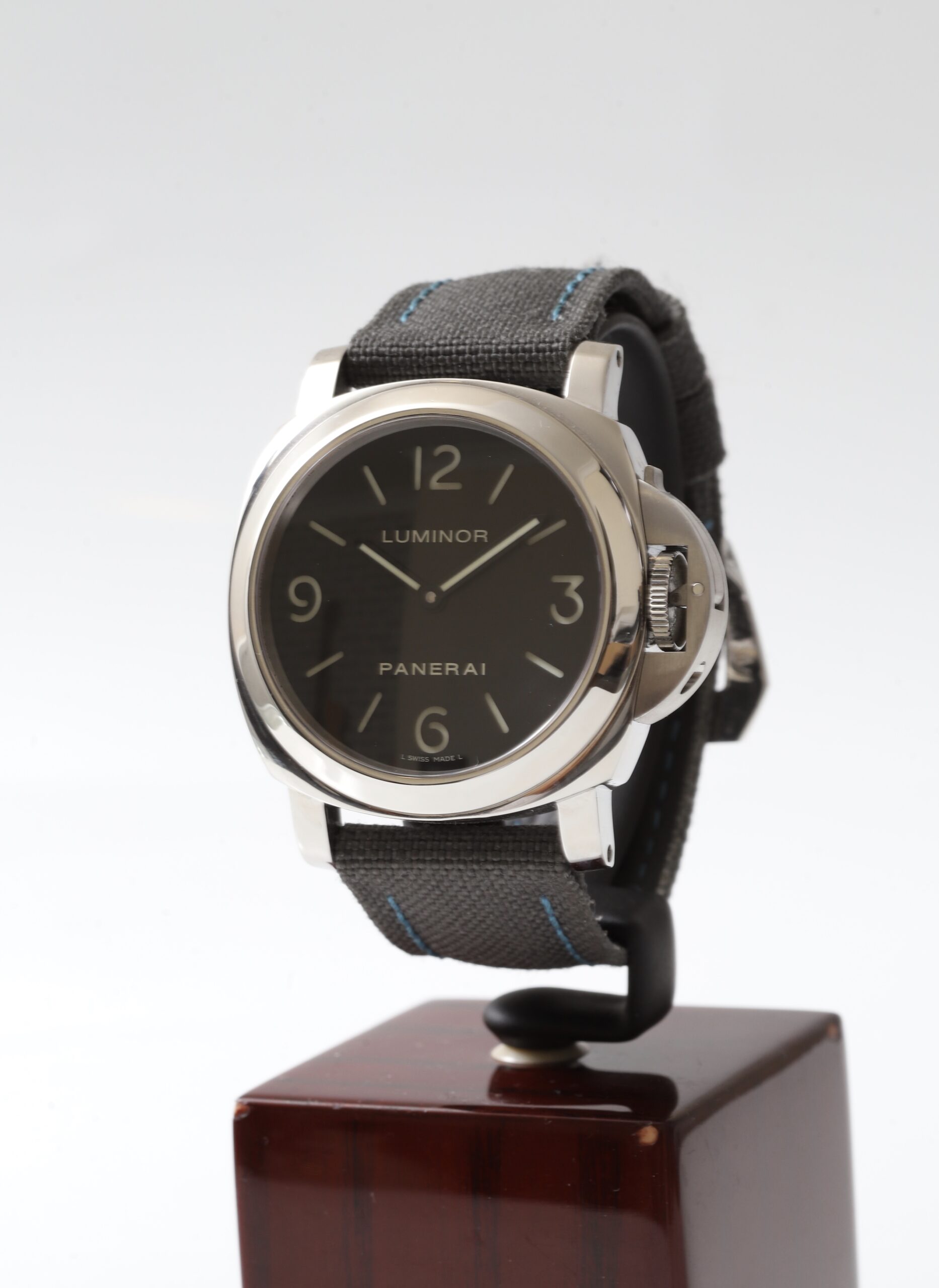 Panerai Luminor Base 44mm PAM00112 Manual Wind 56 Hours