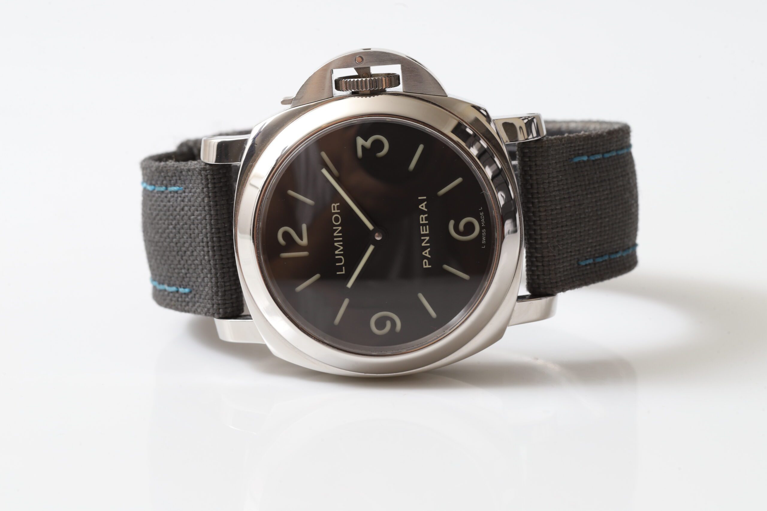 Panerai Luminor Base 44mm PAM00112 Manual Wind 56 Hours