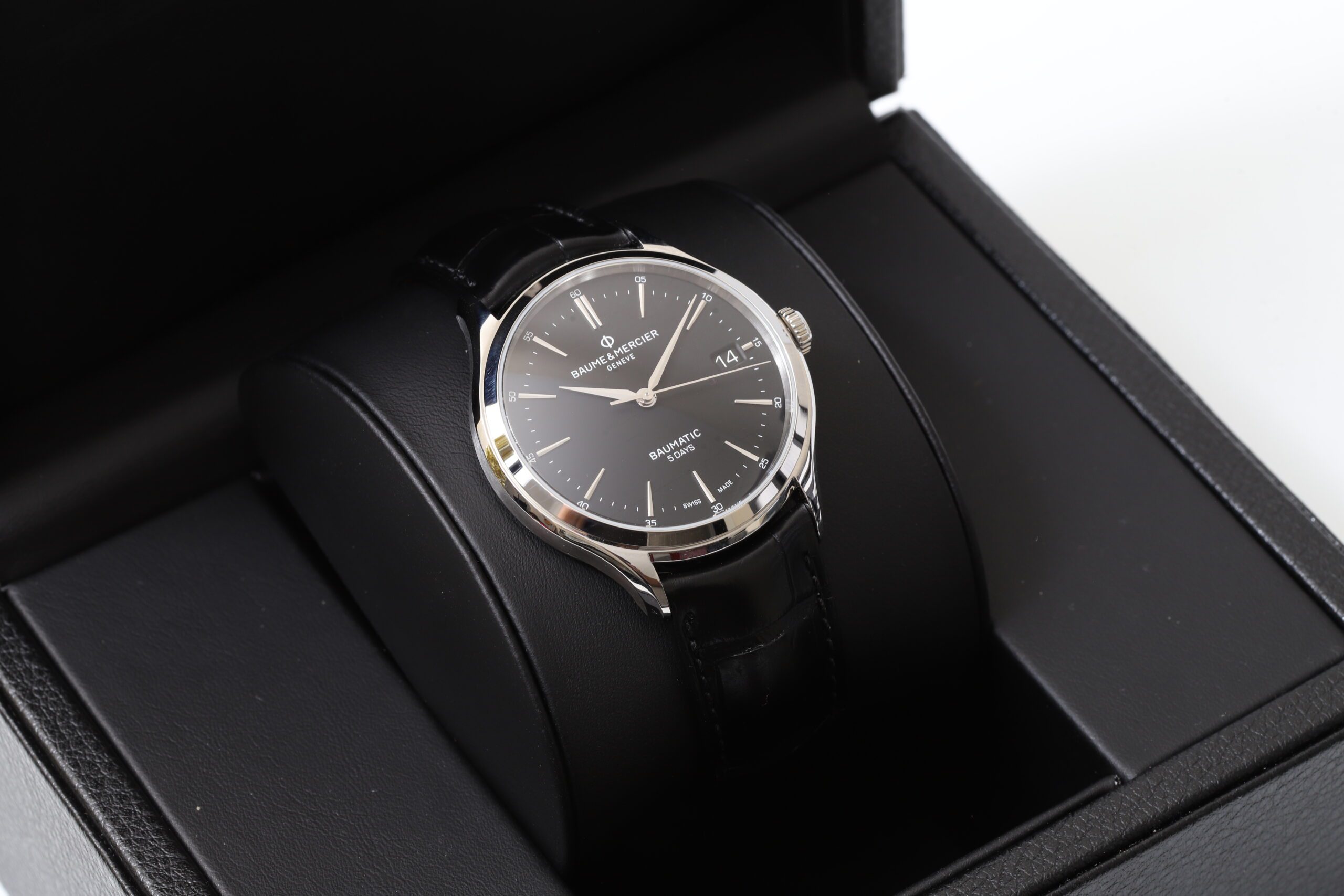 Baume & Mercier Clifton Baumatic 40mm Automatic Watch Baume & Mercier Clifton Baumatic 40mm Automatic Watch