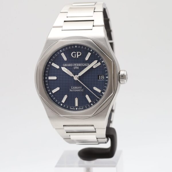 Girard Perregaux Laureato 42mm Automatic Blue Dial