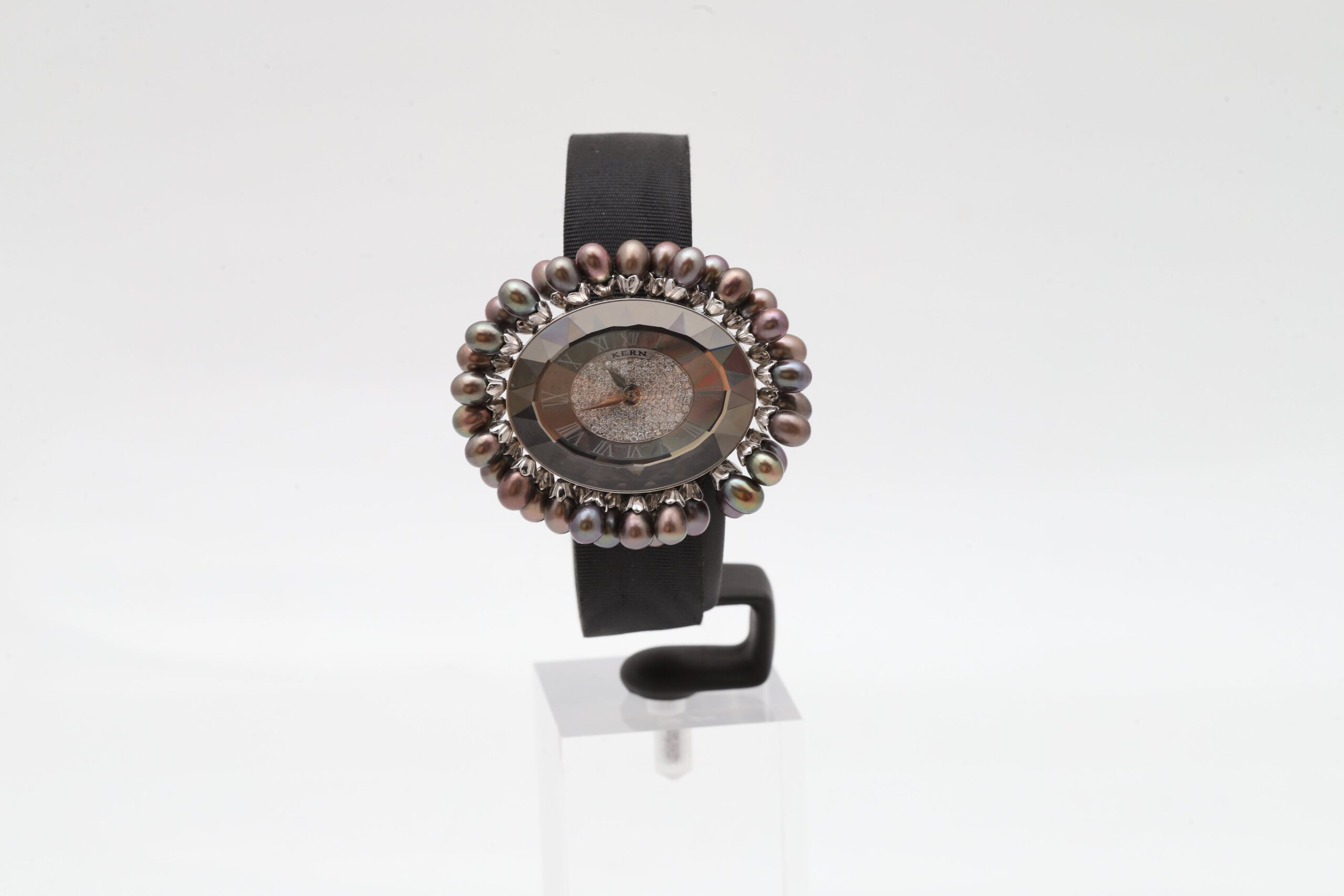 Kern Les Briolettes Pearl Drops 18k White Gold Diamonds Kern Les Briolettes Pearl Drops 18k White Gold Diamonds