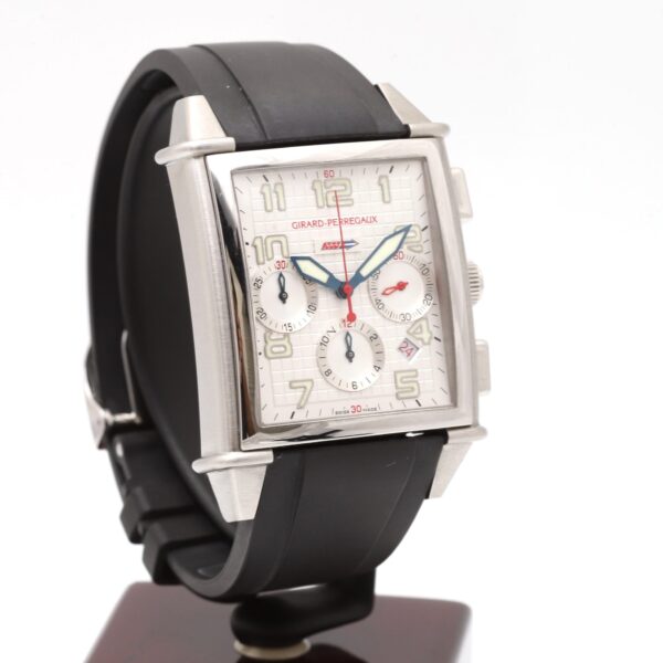Girard Perregaux Vintage 1945 XXL 100pcs Limited Edition Chronograph
