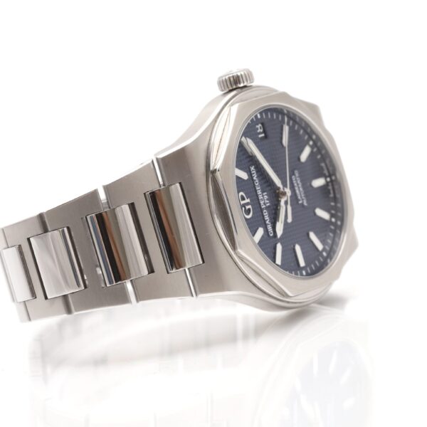 Girard Perregaux Laureato 42mm Automatic Blue Dial