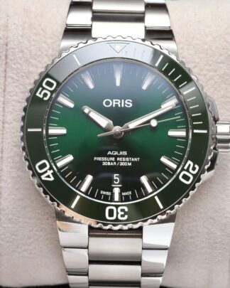 Oris Aquis Date Green Ceramic 43mm Stainless Steel Box Papers Excellent Condition