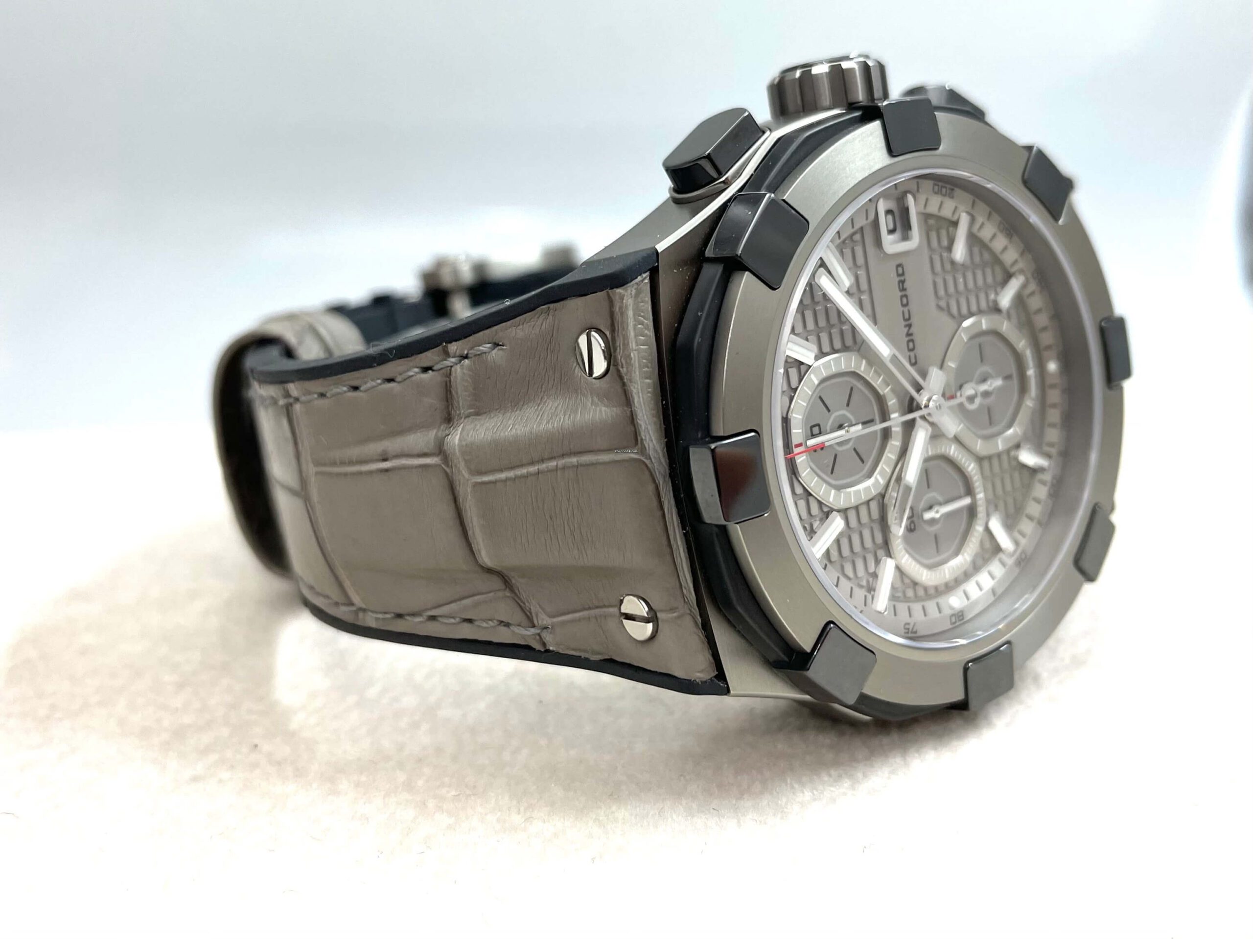 Concord C2 Audace Savoir Faire Avant Garde 43mm Automatic Chronograph Titanium UNWORN Concord C2 Audace Savoir Faire Avant Garde 43mm Automatic Chronograph Titanium UNWORN