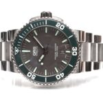 Oris Aquis Date Green Ceramic Bezel Automatic 43mm Diver Watch Box & Papers