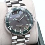 Oris Aquis Date Green Ceramic Bezel Automatic 43mm Diver Watch Box & Papers