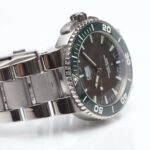 Oris Aquis Date Green Ceramic Bezel Automatic 43mm Diver Watch Box & Papers
