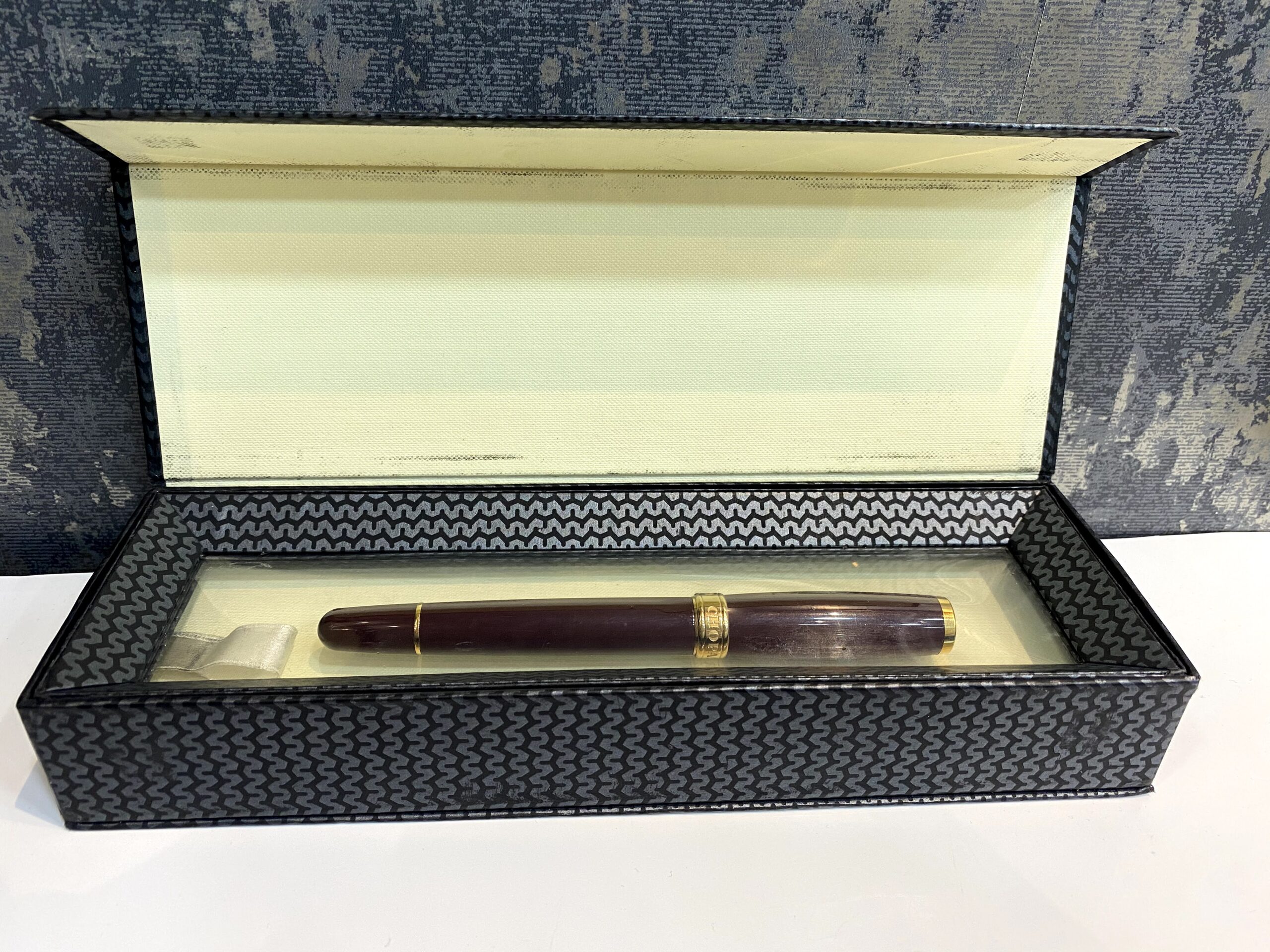 Chopard Roller Pen Claret Resin/Gold Plated