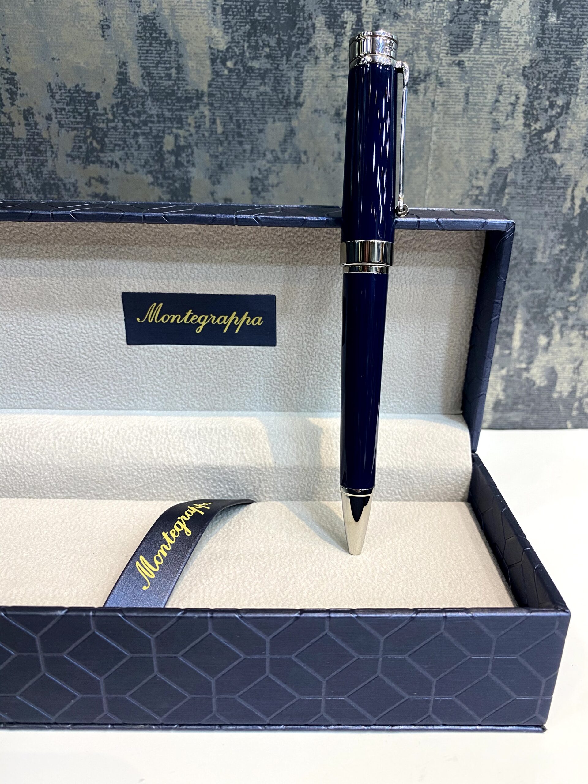 Montegrappa Parola Nevy Blue Ball Pen