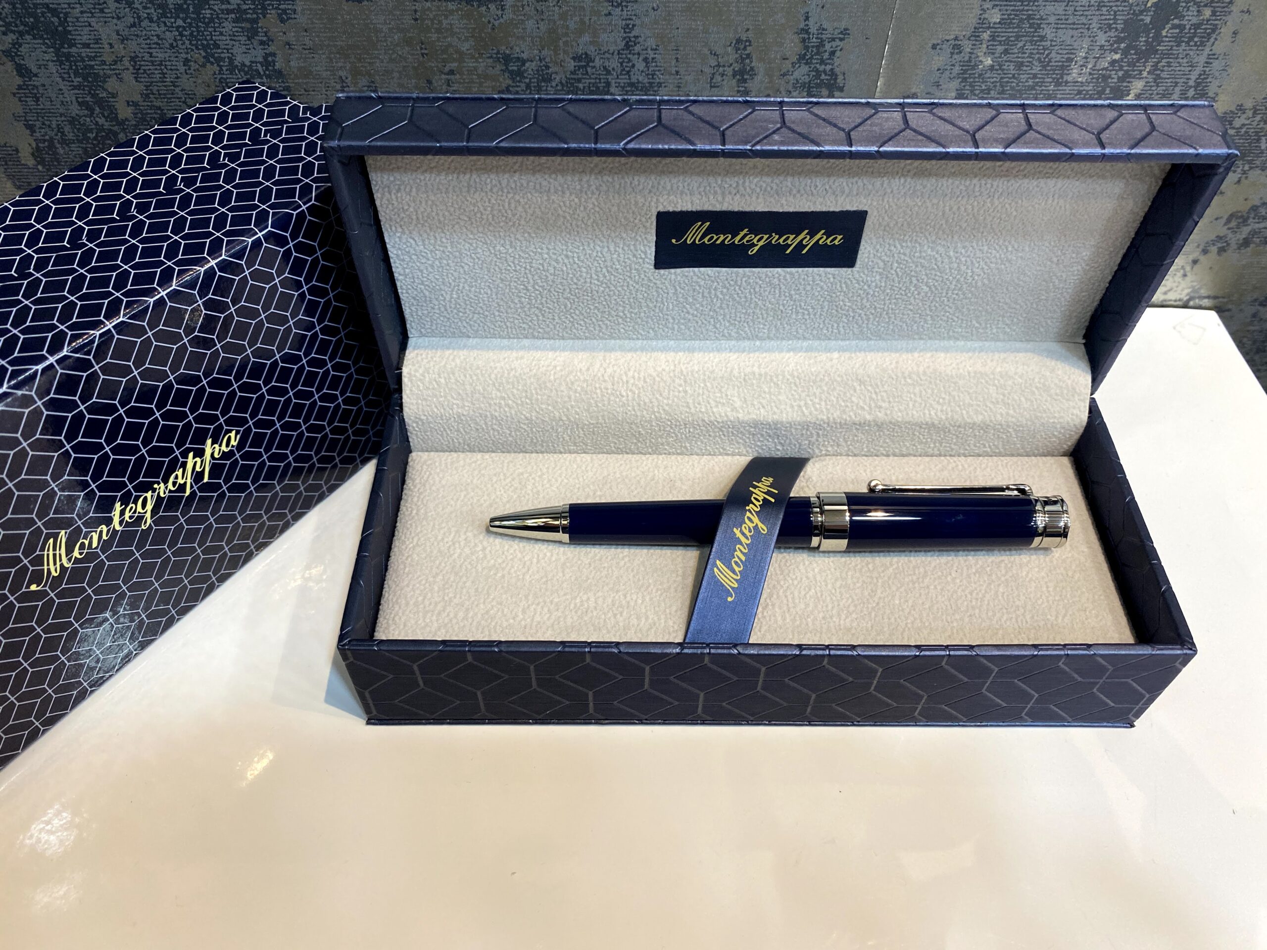 Montegrappa Parola Nevy Blue Ball Pen