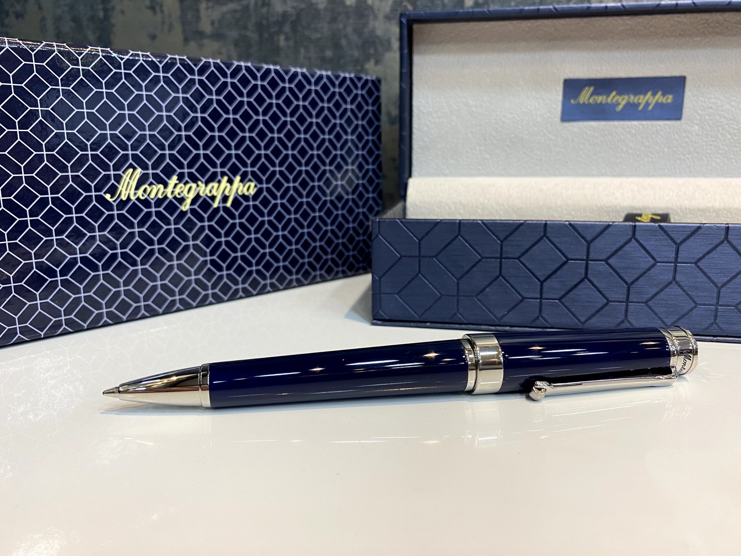 Montegrappa Parola Nevy Blue Ball Pen