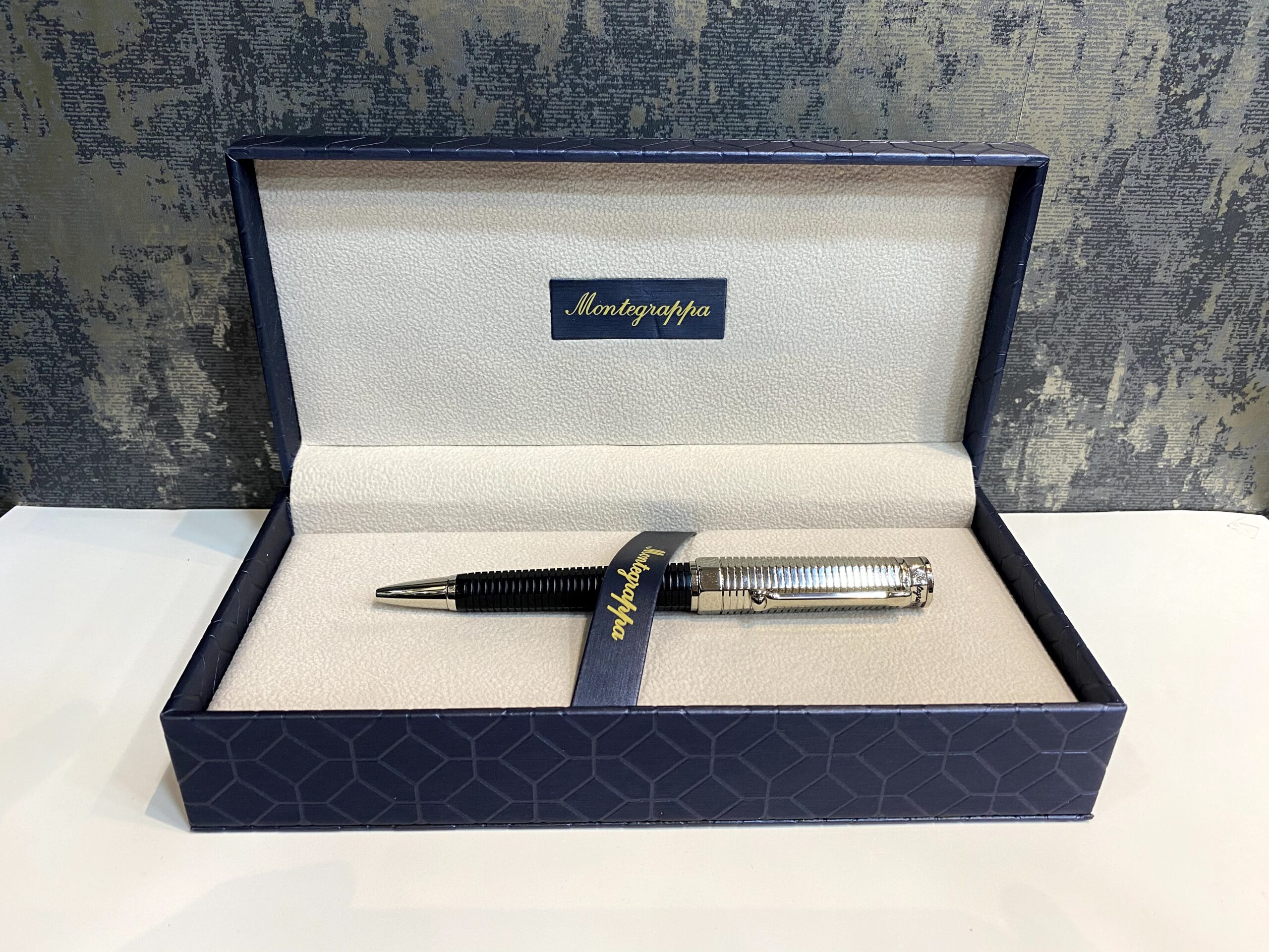 Montegrappa Nerouno Duetto Ballpoint pen