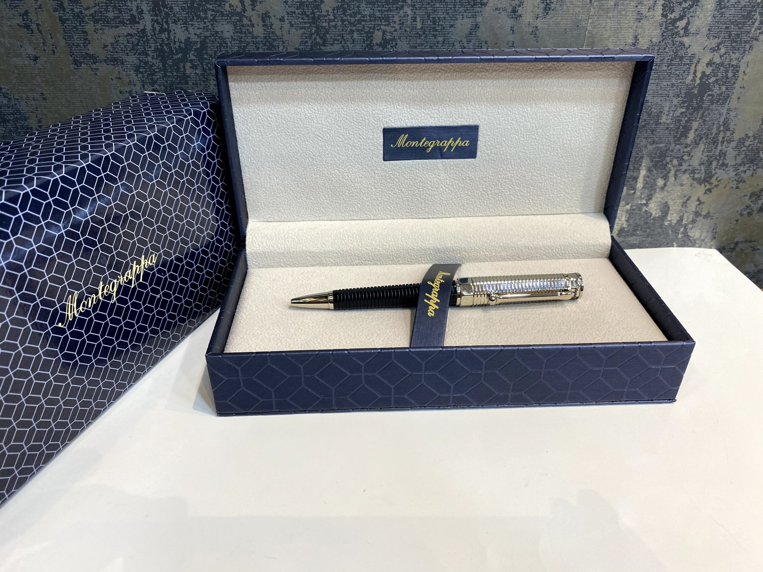 Montegrappa Nerouno Duetto Ballpoint pen