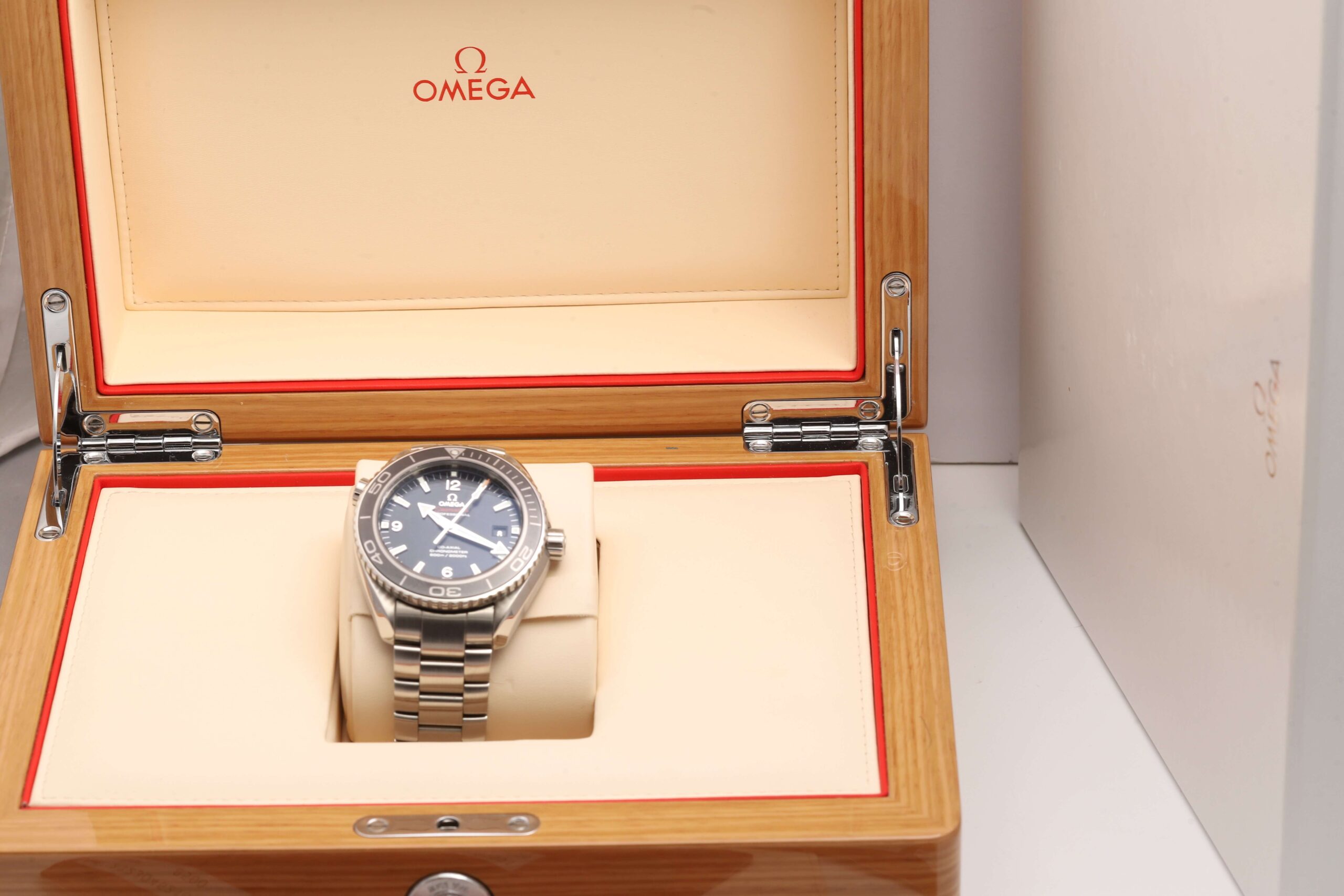 Omega Seamaster Planet Ocean 46mm Automatic Watch Box Papers