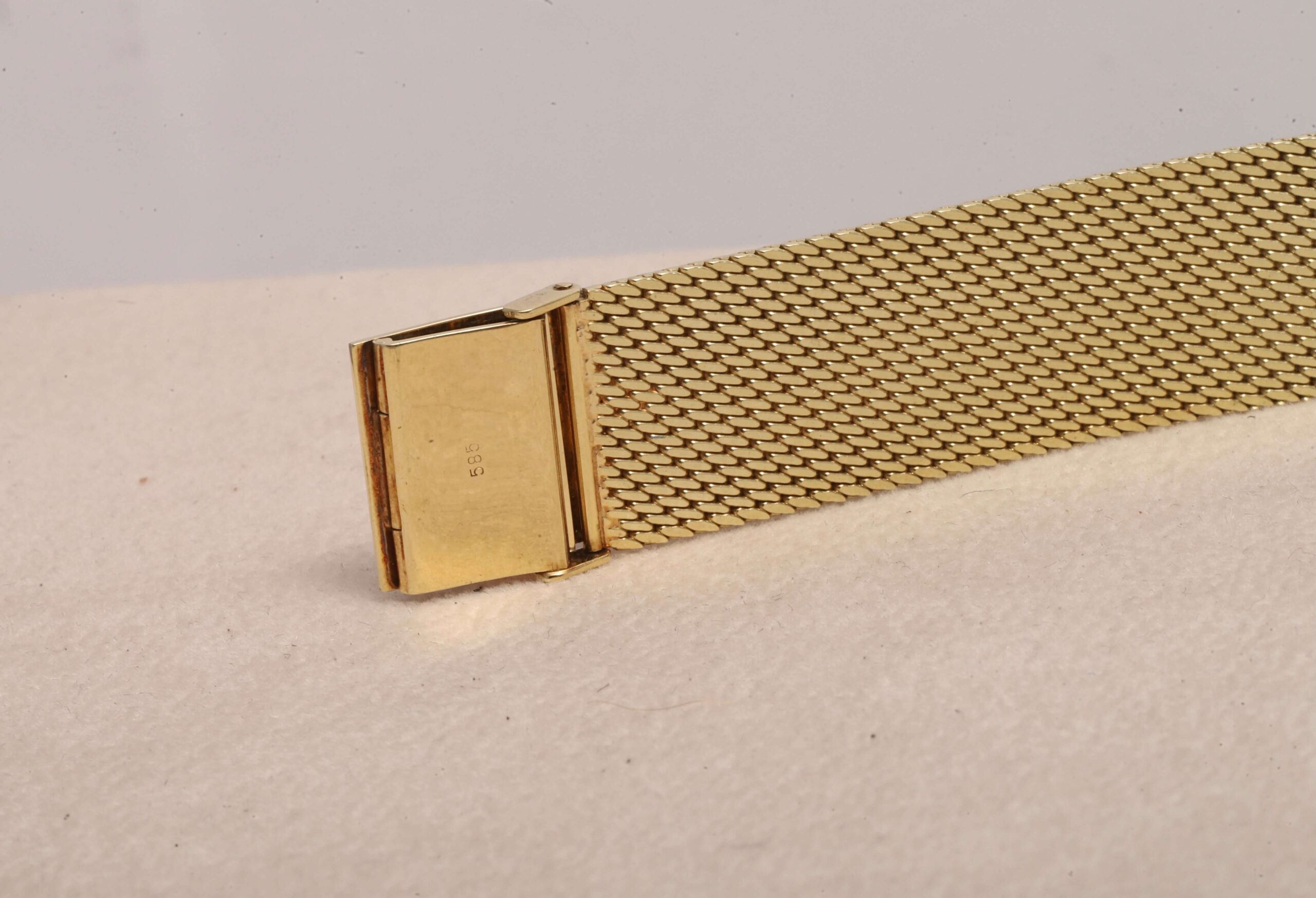 Zico 14ct Yellow Gold Hand Wound Zico Women's Watch