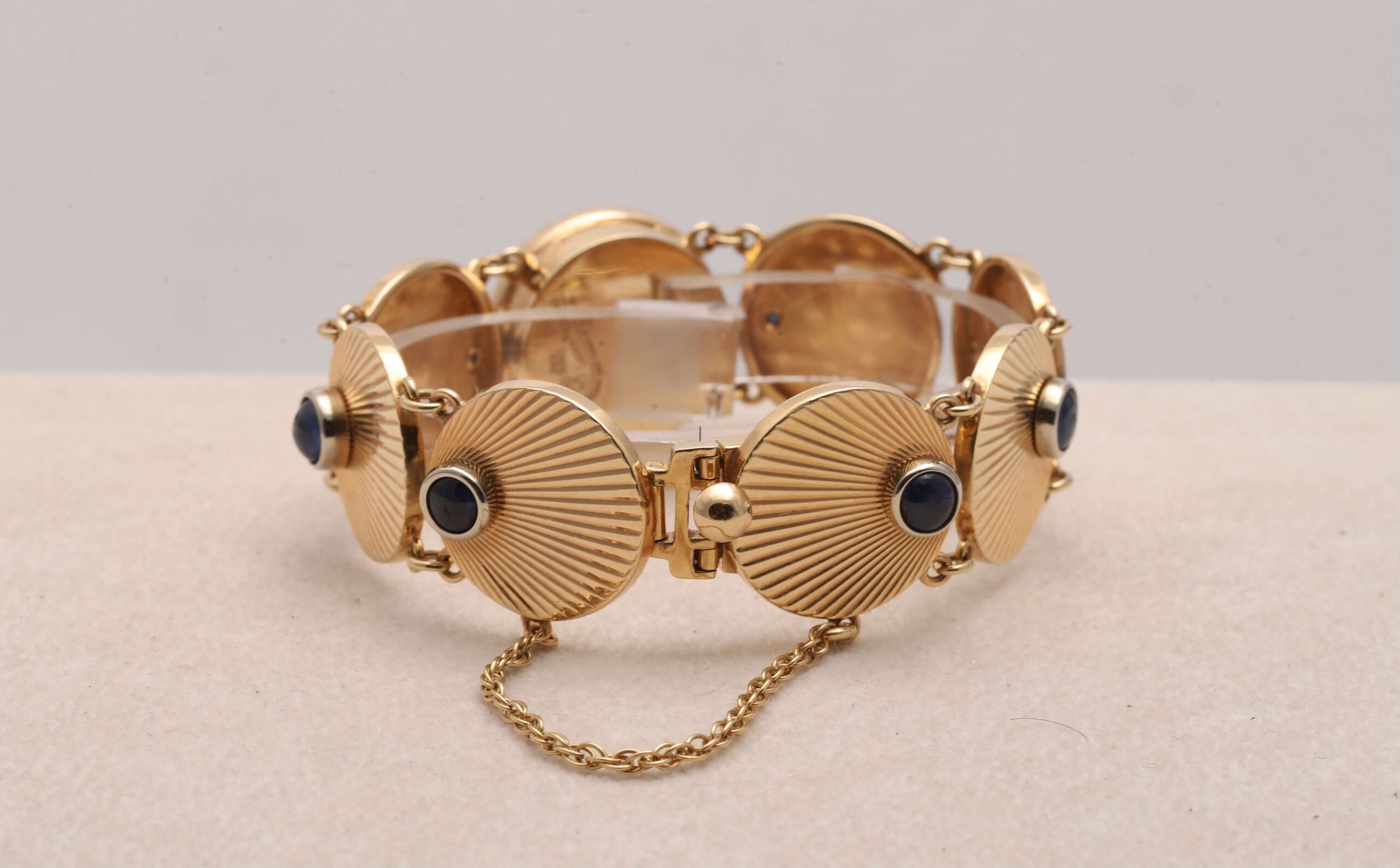 Lucien Piccard 14ct Yellow Gold & Sapphire Vintage Manual Wind Women's Watch