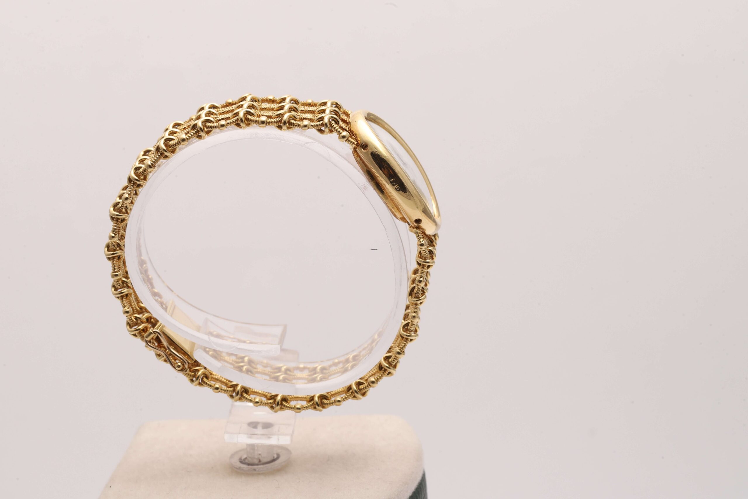 Cartier Baignoire 18ct Yellow Gold Women’ s Watch Cartier Baignoire 18ct Yellow Gold Women’ s Watch