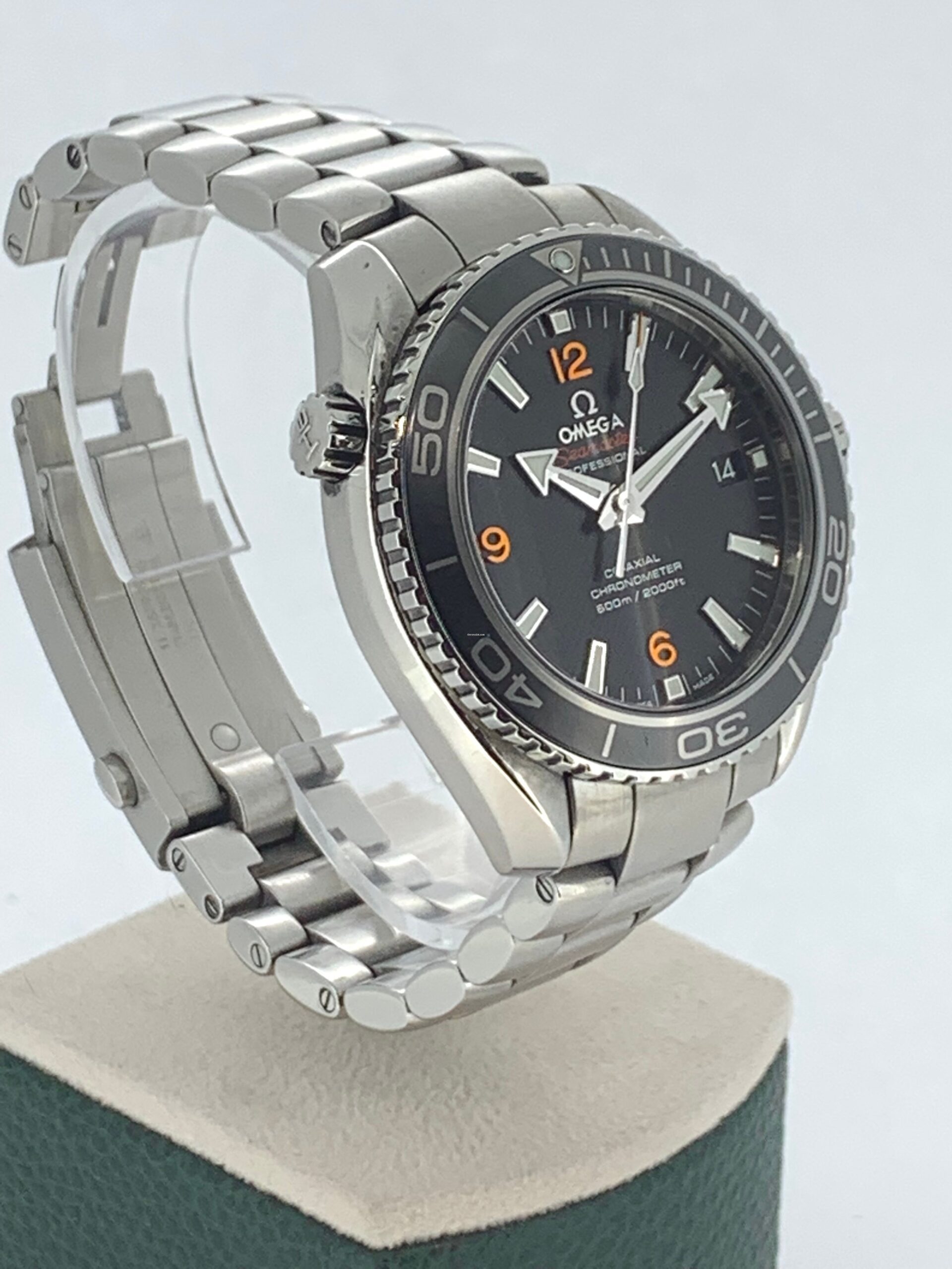 Omega Seamaster 600M Planet Ocean 42mm Ceramic Bezel