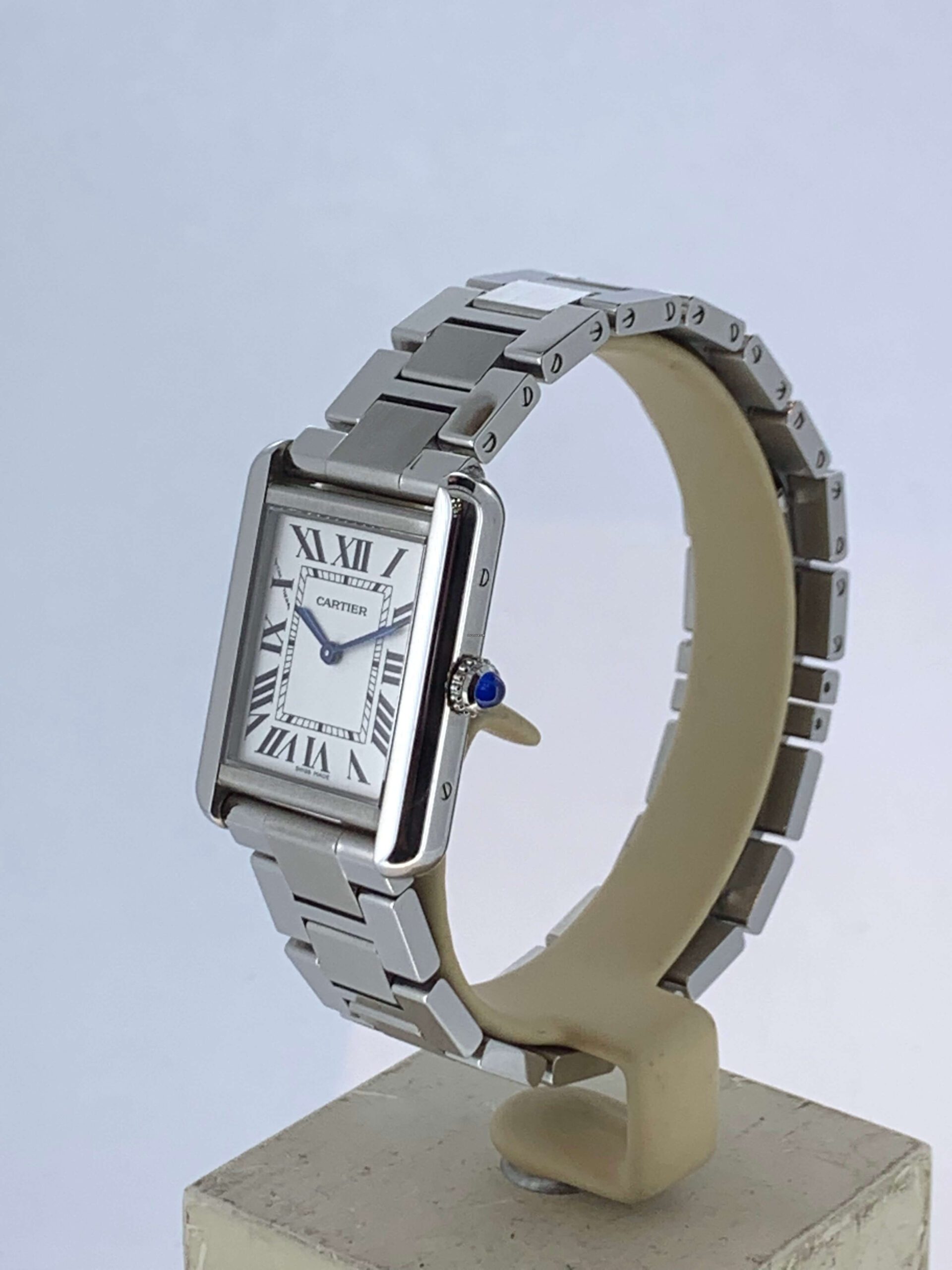 Cartier Tank Solo Quartz 31mm Unisex Watch Box/Papers Mint Condition