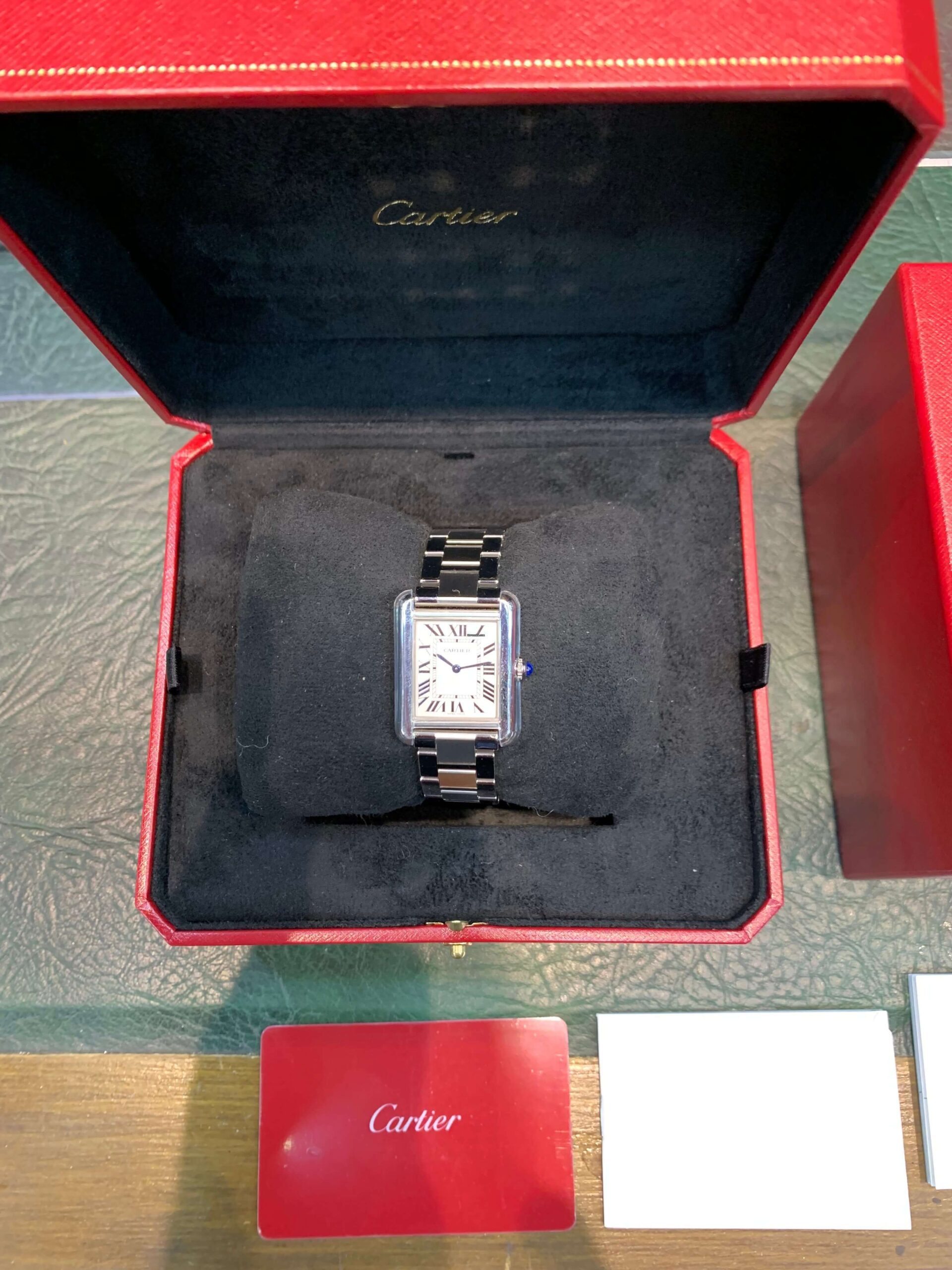 Cartier Tank Solo Quartz 31mm Unisex Watch Box/Papers Mint Condition