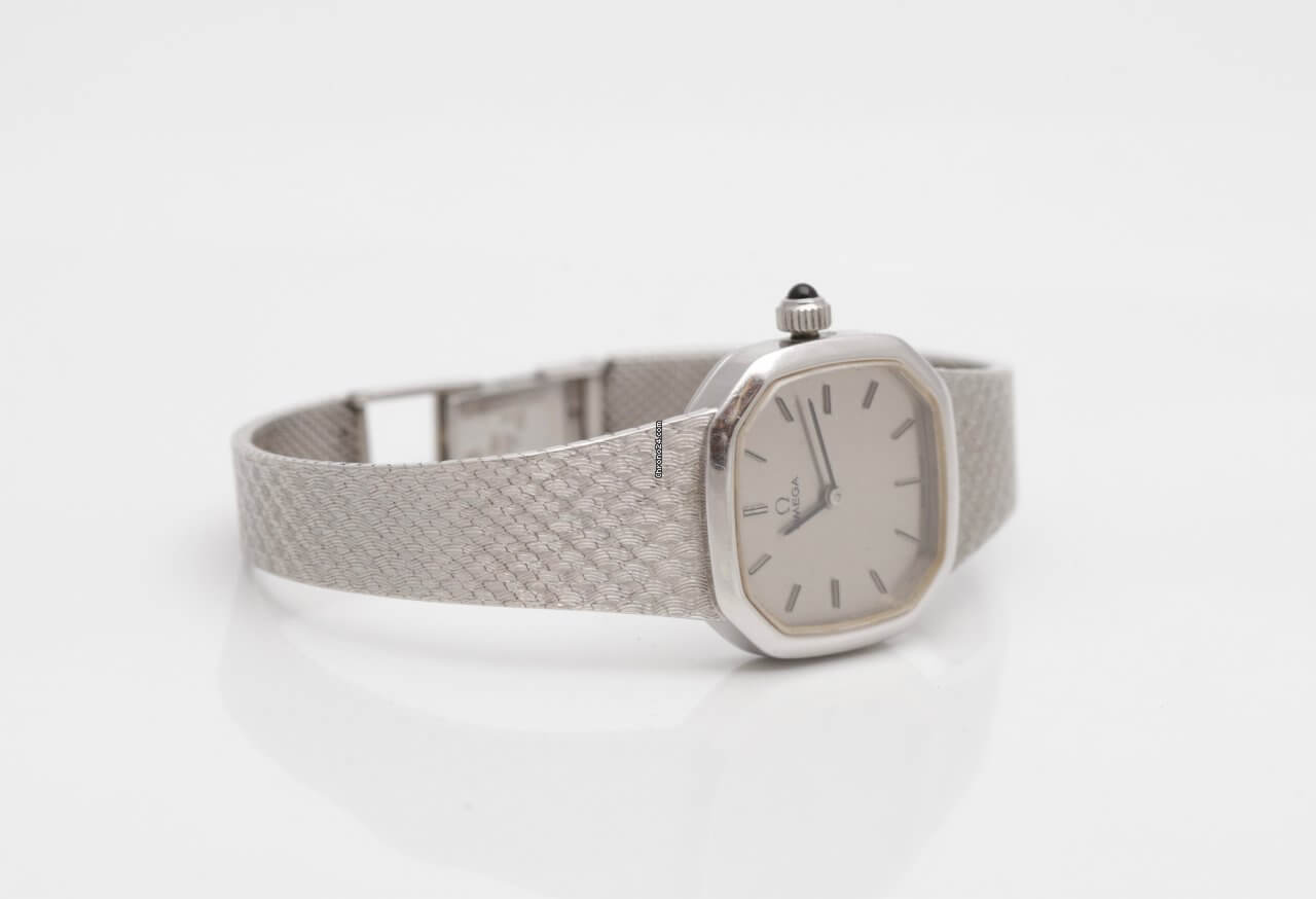 Omega De Ville 9ct White Gold Manual Wind Ladies Vintage Watch