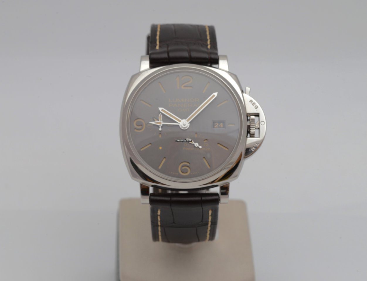 Panerai Luminor Due 3 Days GMT 45mm Automatic