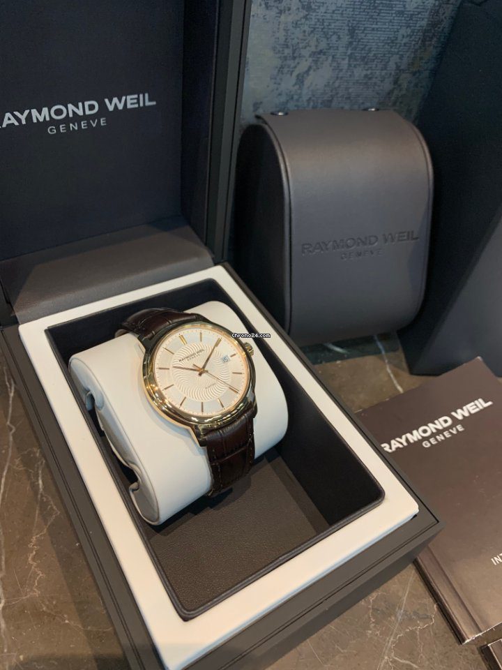 Raymond Weil Maestro 39mm Automatic Gold Plated Unworn Raymond Weil Maestro 39mm Automatic Gold Plated Unworn