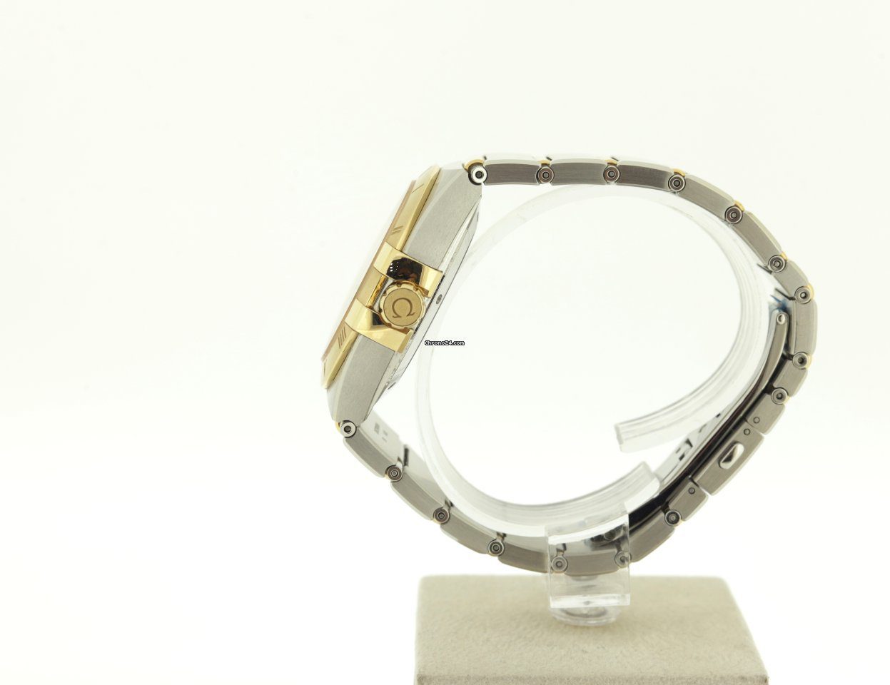 Omega Constellation Chronometer 39 MM Steel & Gold Latest Model Cal. 8800 2021