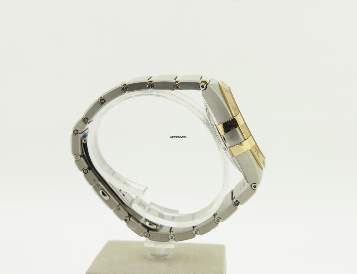 Omega Constellation Chronometer 39 MM Steel & Gold Latest Model Cal. 8800 2021