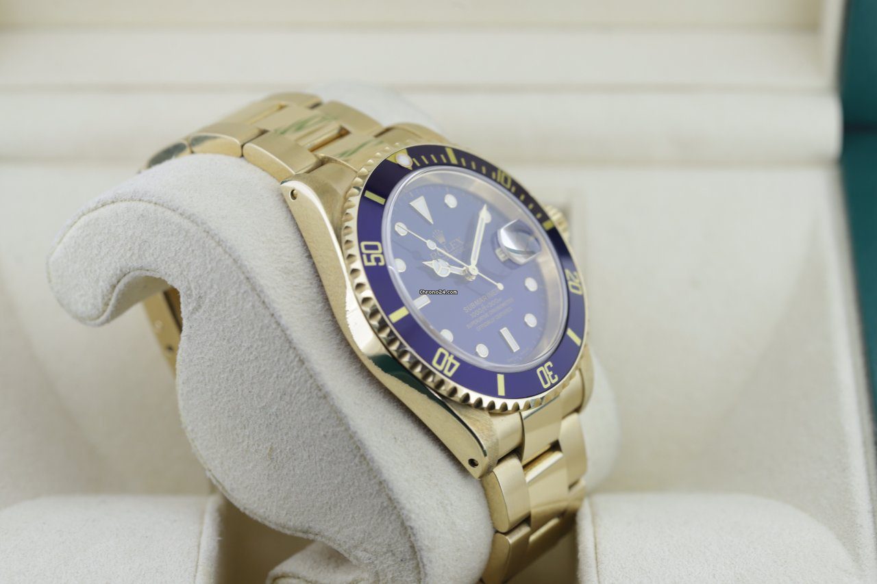 Rolex Submariner Date Yellow Gold 16618